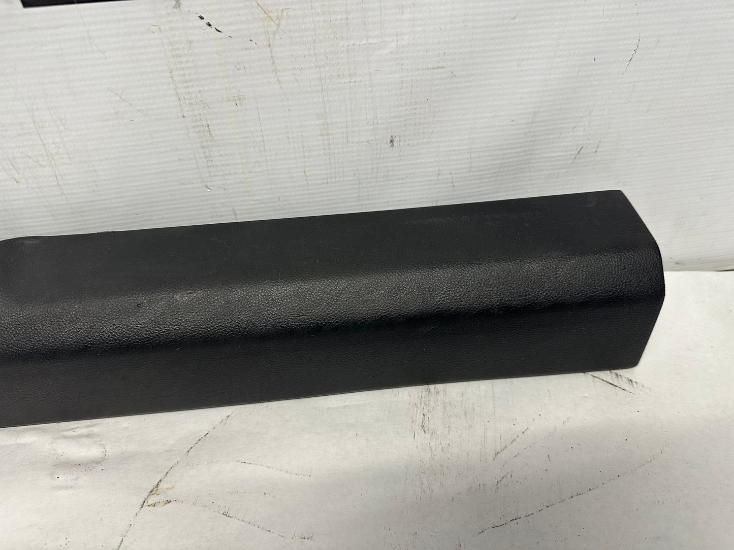 2017 Chevy SS Sedan RH & LH Front Interior Carpet Retainer Sill Moldings OEM - Day's Parts Yard