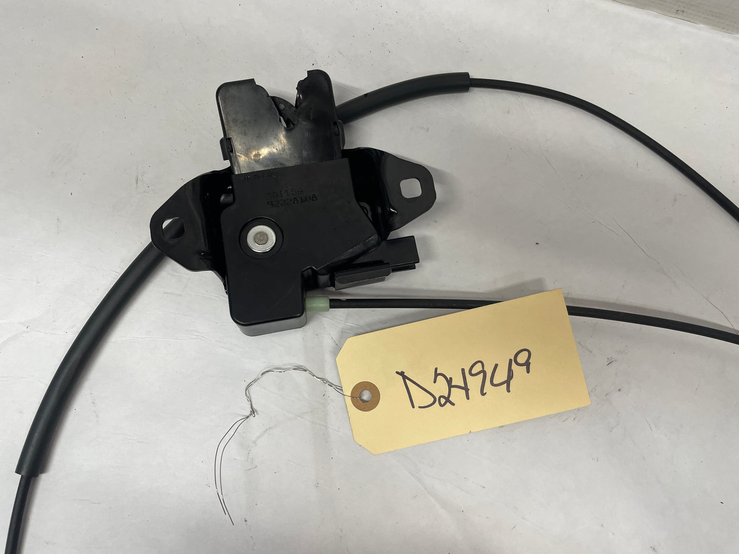 2016 Chevy SS Sedan Trunk Deck Lid Latch Actuator w/ Cable OEM - Day's Parts Yard
