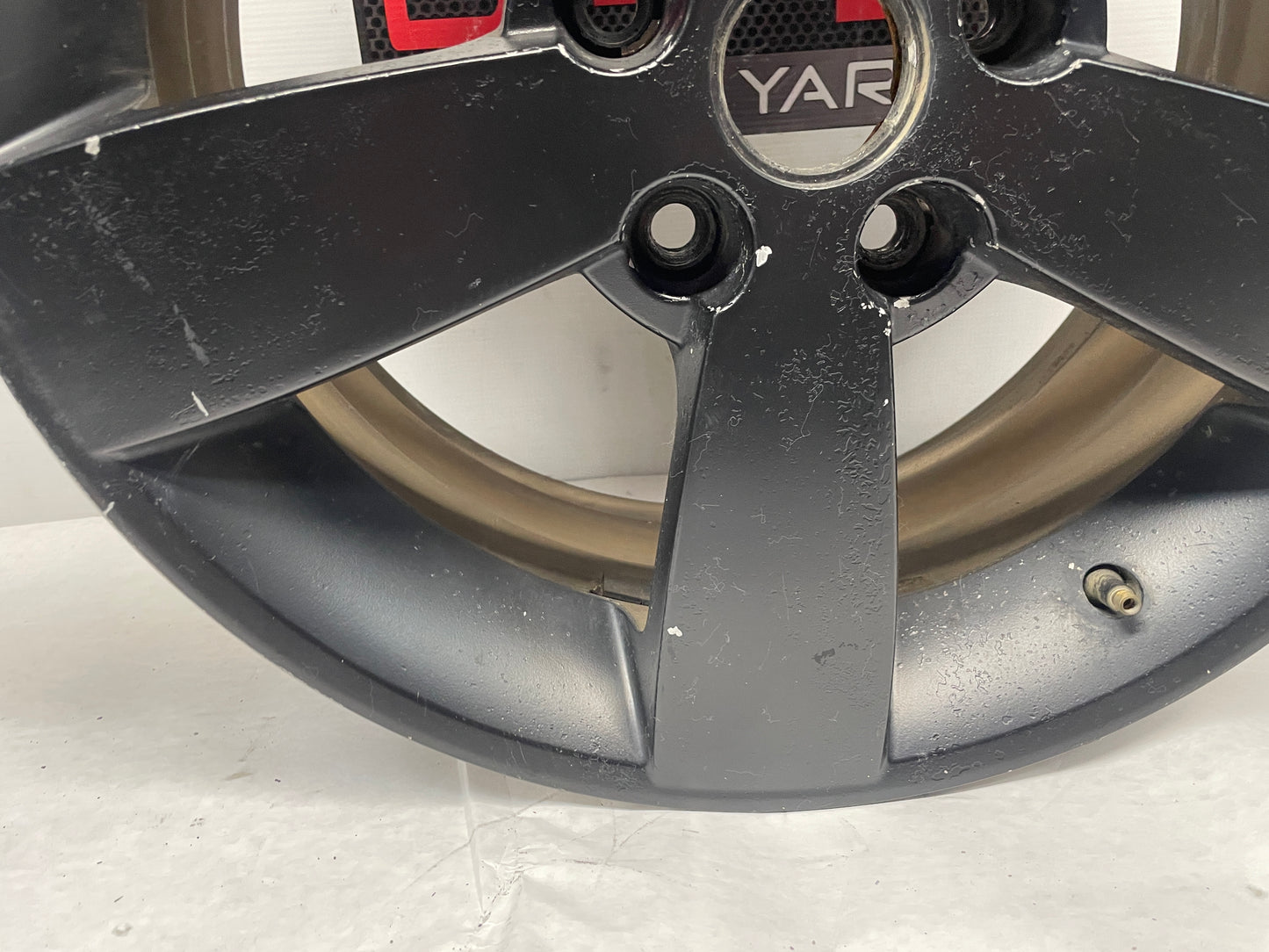 2006 Pontiac GTO Wheel 18X8 OEM - Day's Parts Yard