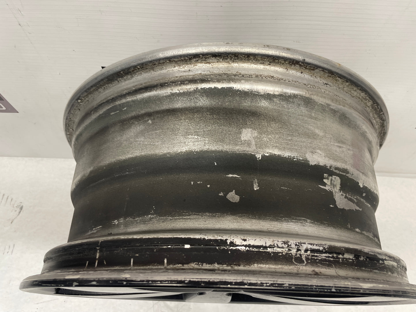 2006 Pontiac GTO Wheel 18X8 OEM - Day's Parts Yard