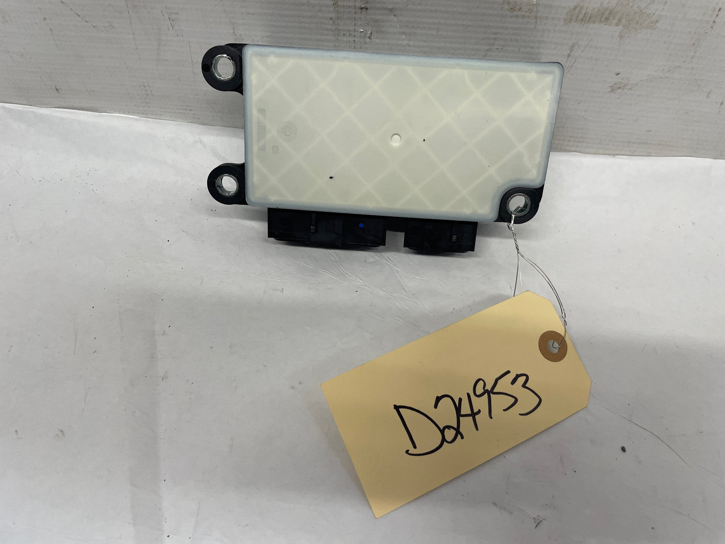 2016 Chevy SS Sedan Air Bag Module OEM - Day's Parts Yard