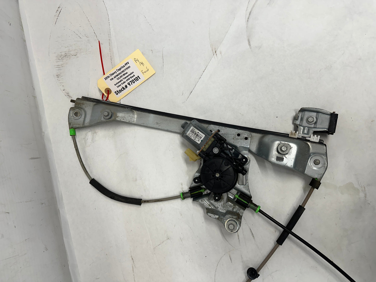 2014 Chevy Caprice PPV RH Passenger Front Window Regulator w/ Motor OEM - Day's Parts Yard