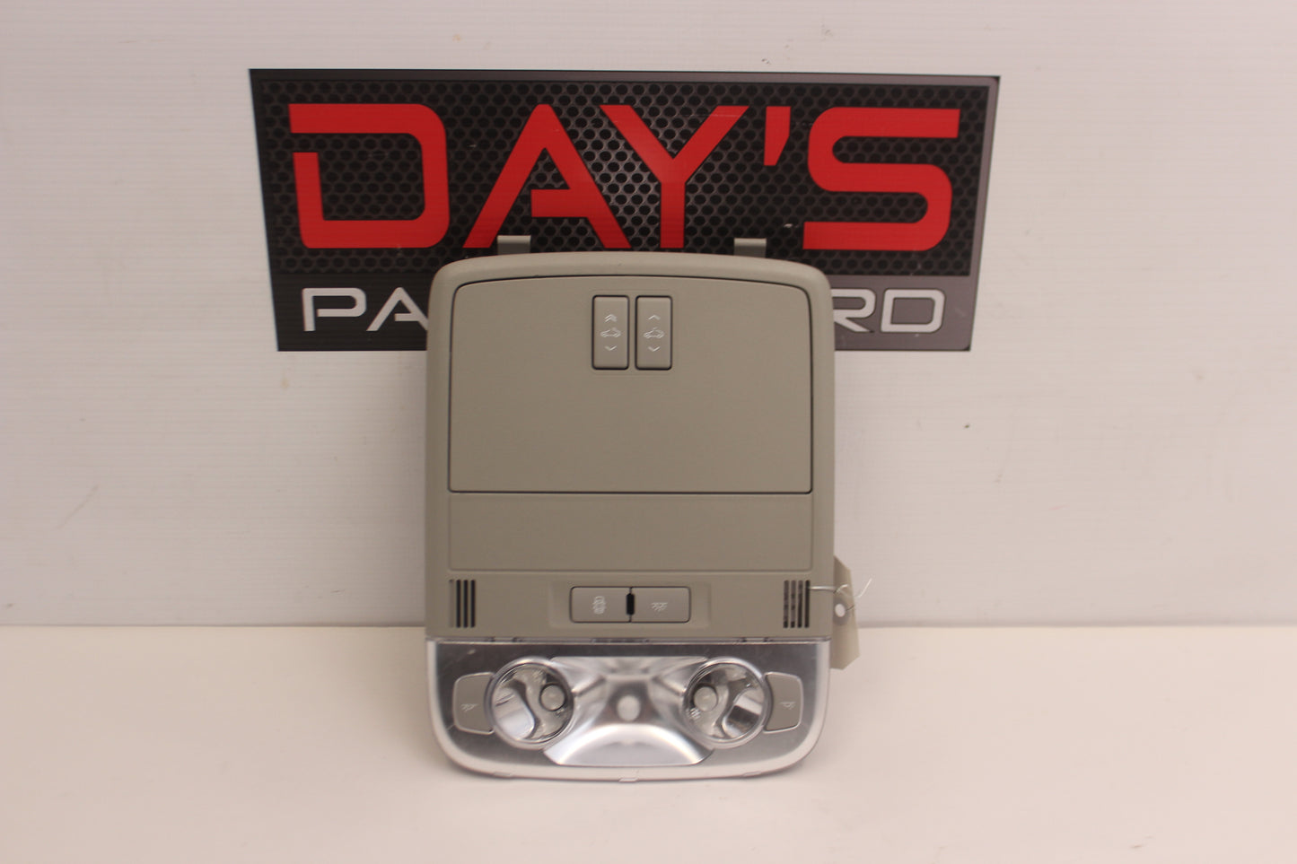 2015 Chevy SS Sedan Over Head Dome Light OEM - Day's Parts Yard