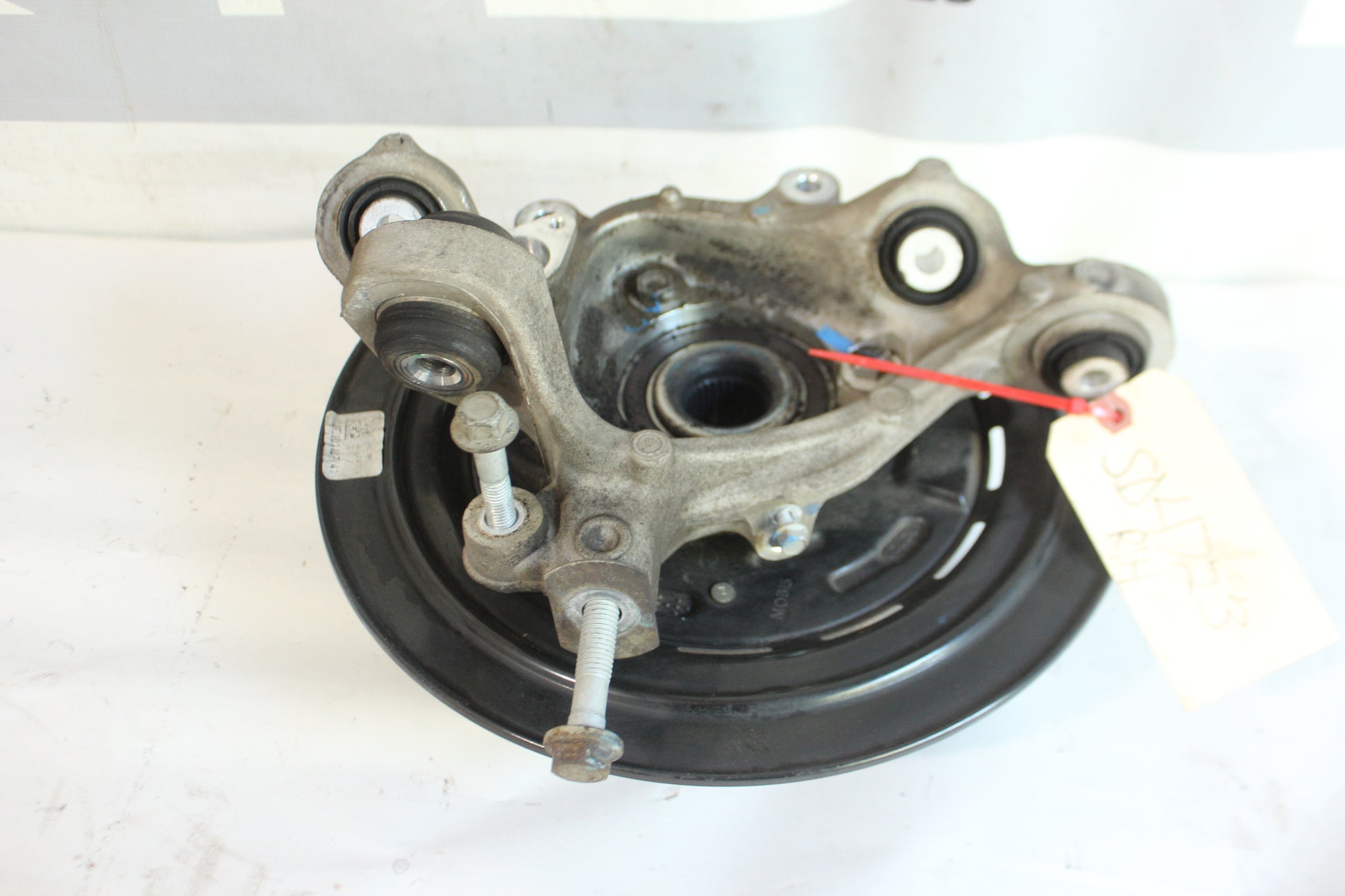 2018 Cadillac CTS-V Rear RH Passenger Knuckle Spindle Hub OEM - Day's Parts Yard