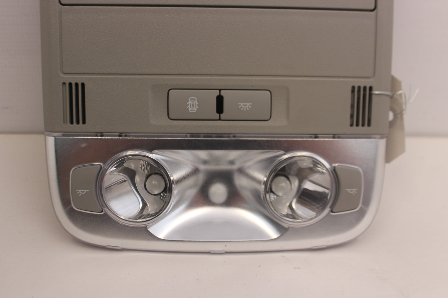 2015 Chevy SS Sedan Over Head Dome Light OEM - Day's Parts Yard