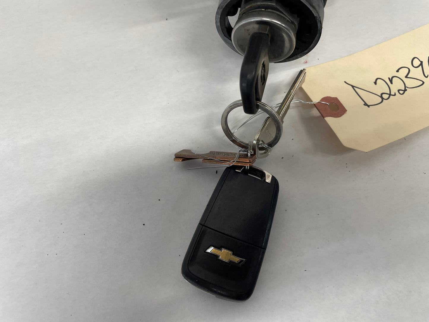 2015 Chevy Camaro SS 1LE Complete Steering Column Ignition Lock w/ Key Fob OEM - Day's Parts Yard