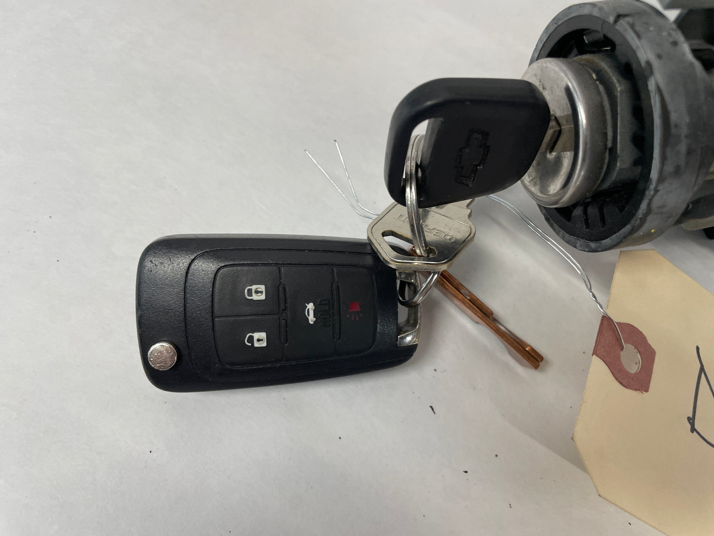 2015 Chevy Camaro SS 1LE Complete Steering Column Ignition Lock w/ Key Fob OEM - Day's Parts Yard