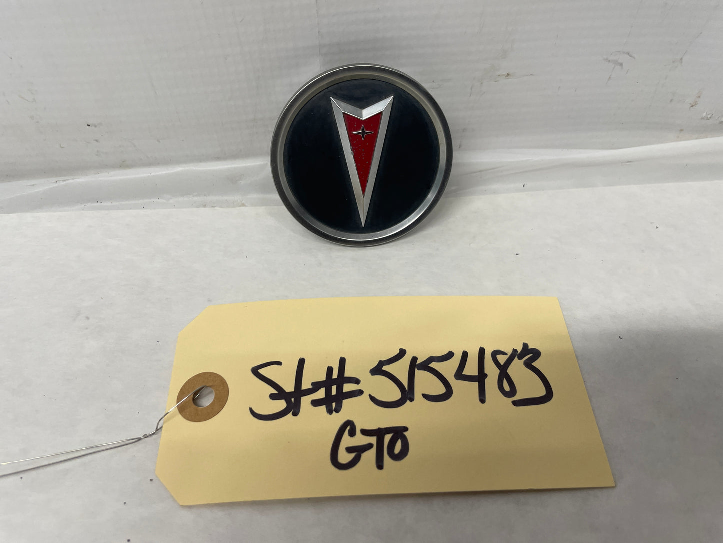 2006 Pontiac GTO Wheel Center Cap OEM - Day's Parts Yard