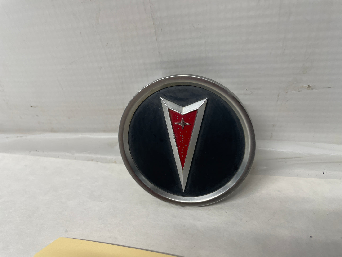 2006 Pontiac GTO Wheel Center Cap OEM - Day's Parts Yard