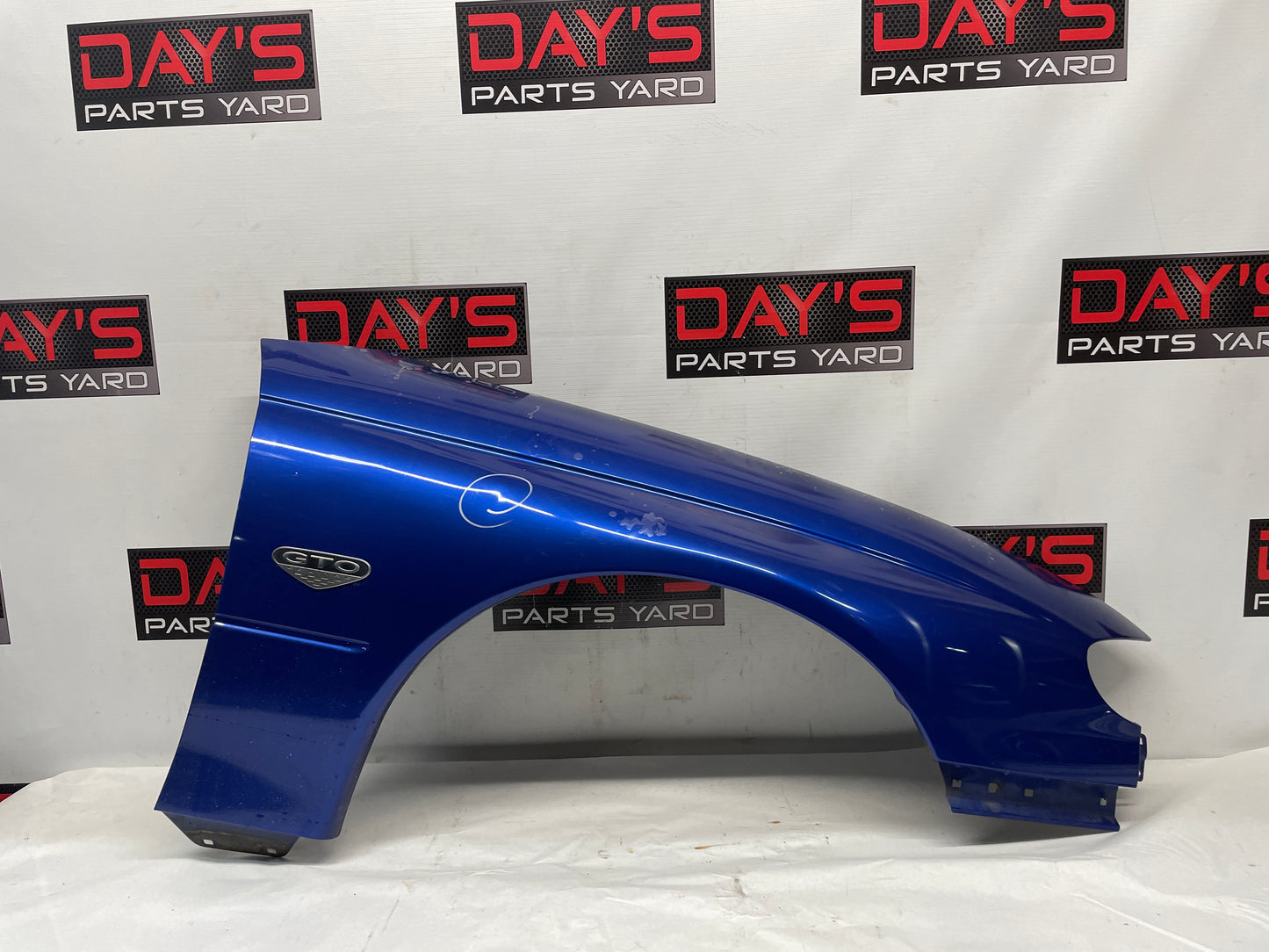 2005 Pontiac GTO RH Passenger Fender Blue OEM - Day's Parts Yard