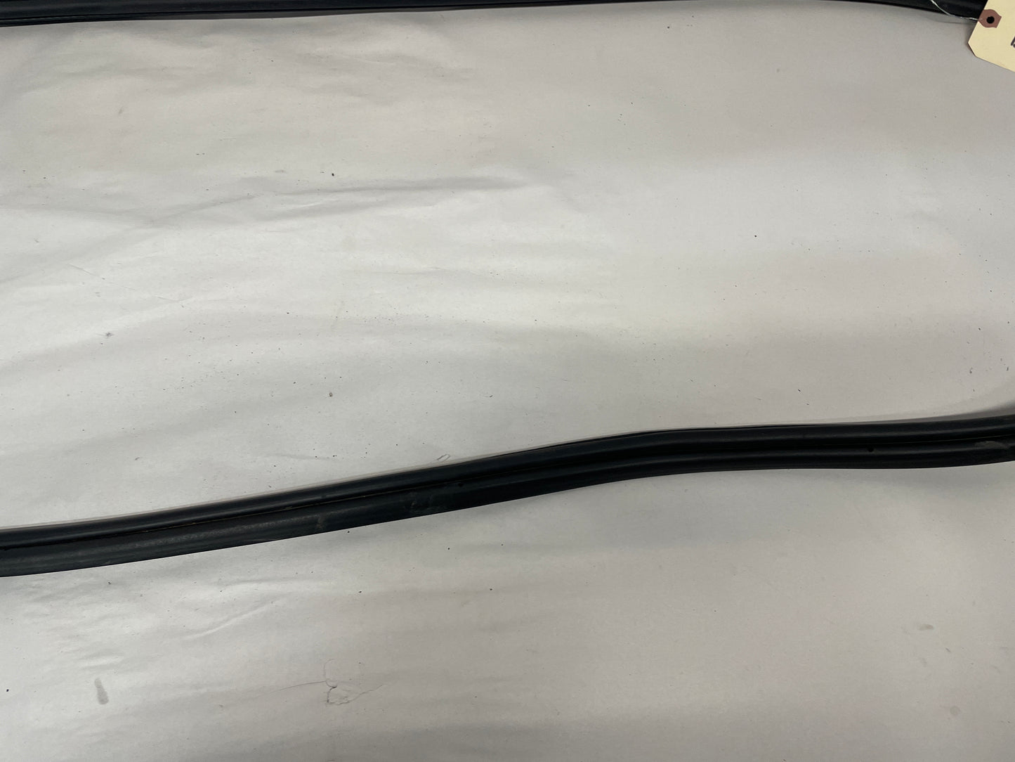 2008 Pontiac G8 Trunk Weather Strip Rubber Seal OEM - Day's Parts Yard