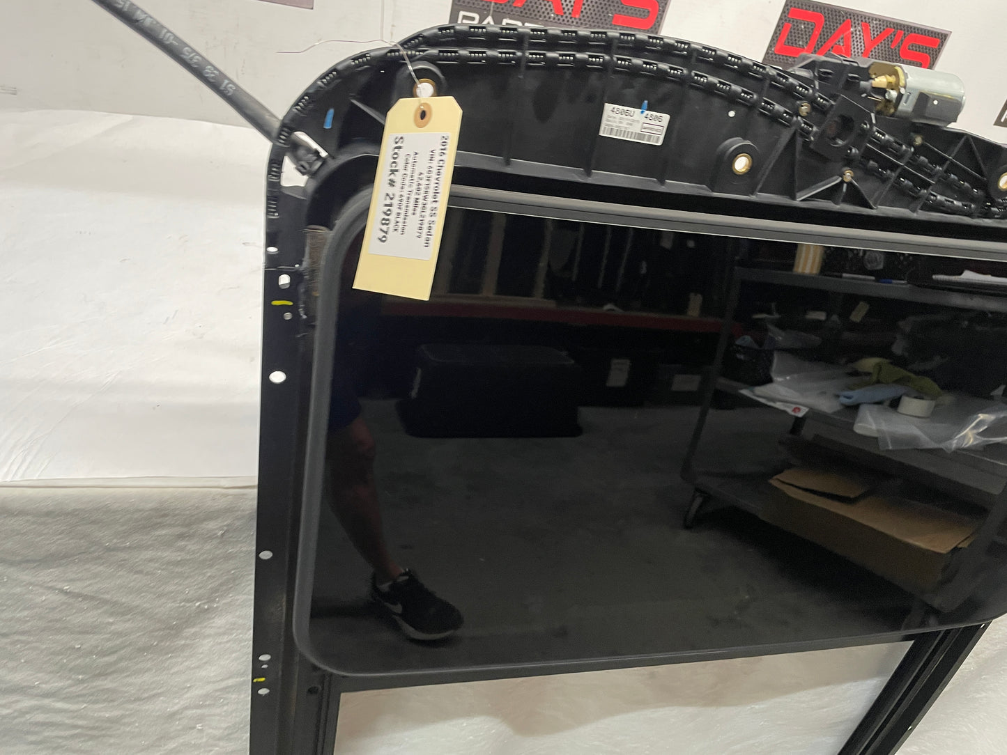 2016 Chevy SS Sedan Complete Sunroof Sun Moon Roof Assembly OEM - Day's Parts Yard