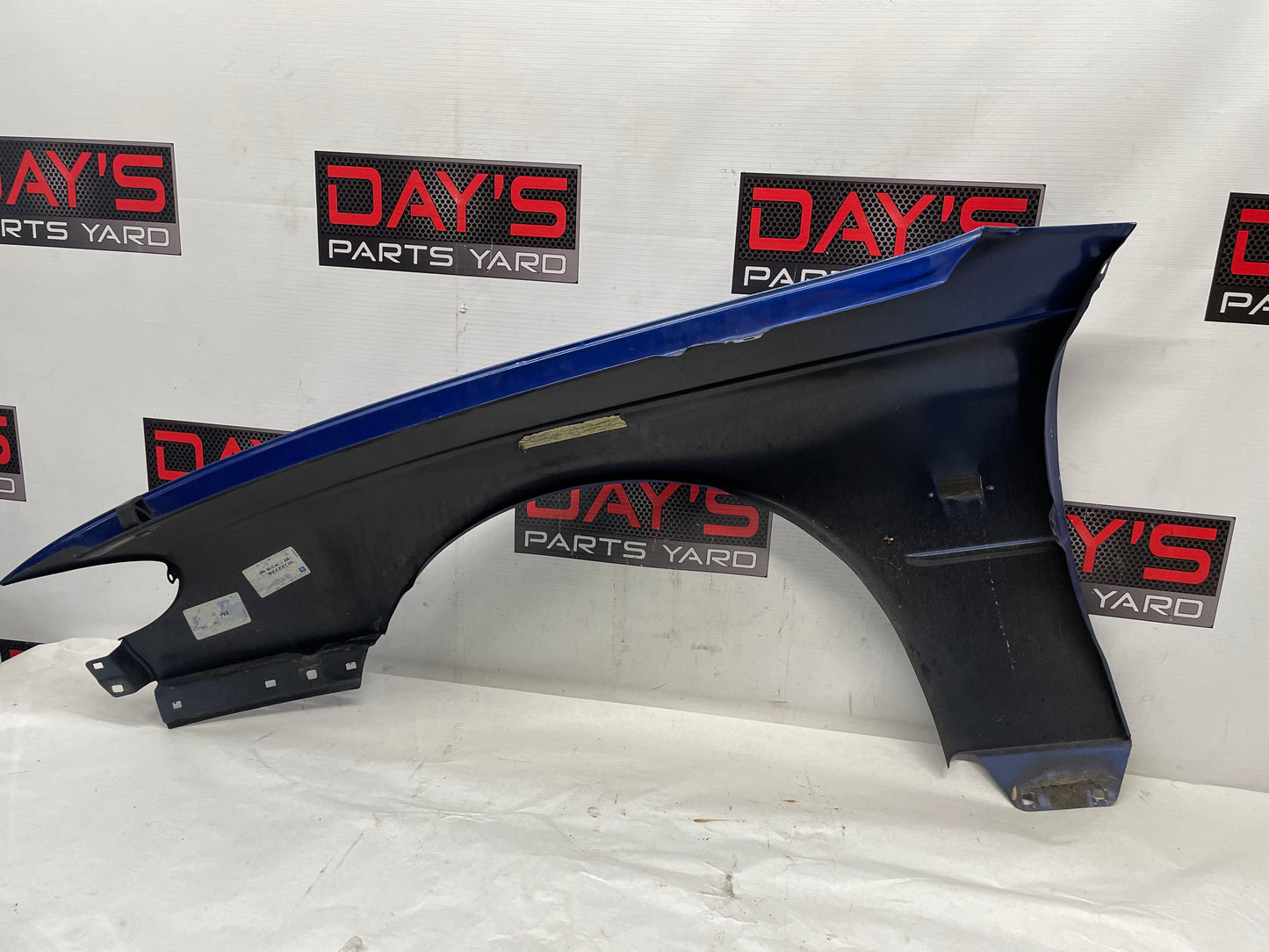 2005 Pontiac GTO RH Passenger Fender Blue OEM - Day's Parts Yard