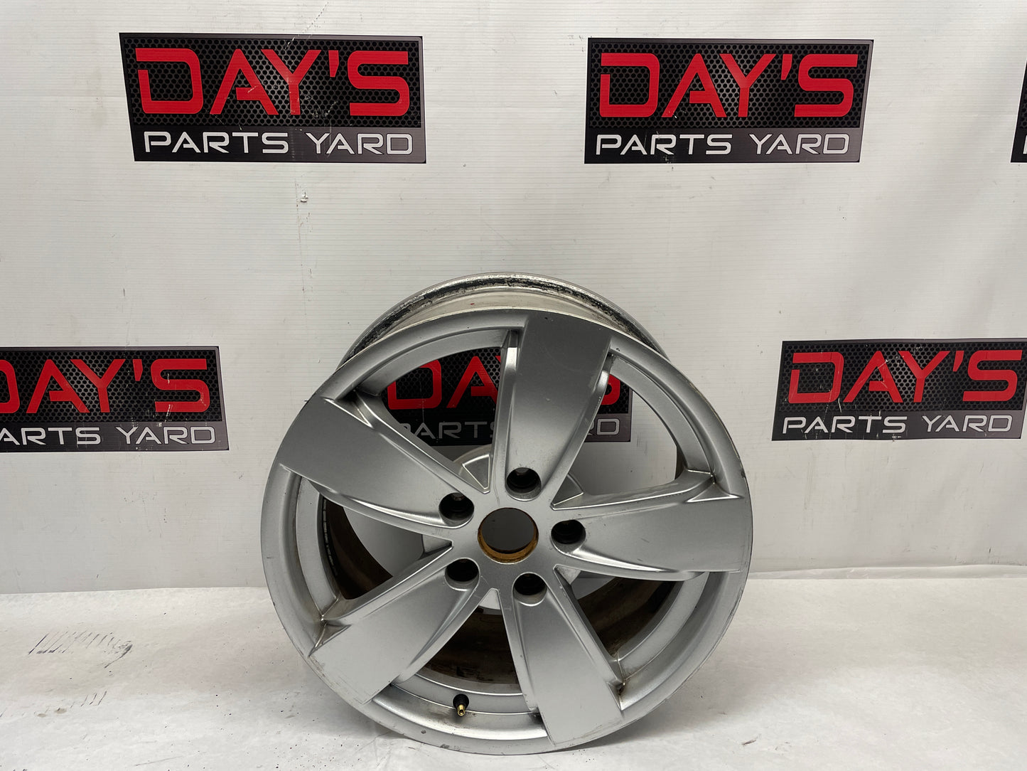 2006 Pontiac GTO Factory OEM Wheel 17X8 - Day's Parts Yard