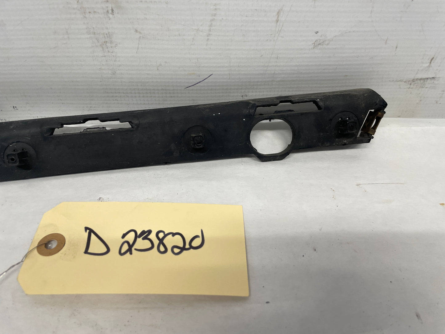 2005 Pontiac GTO RH Passenger Front Bumper Fascia Fender Guide Brackets OEM - Day's Parts Yard
