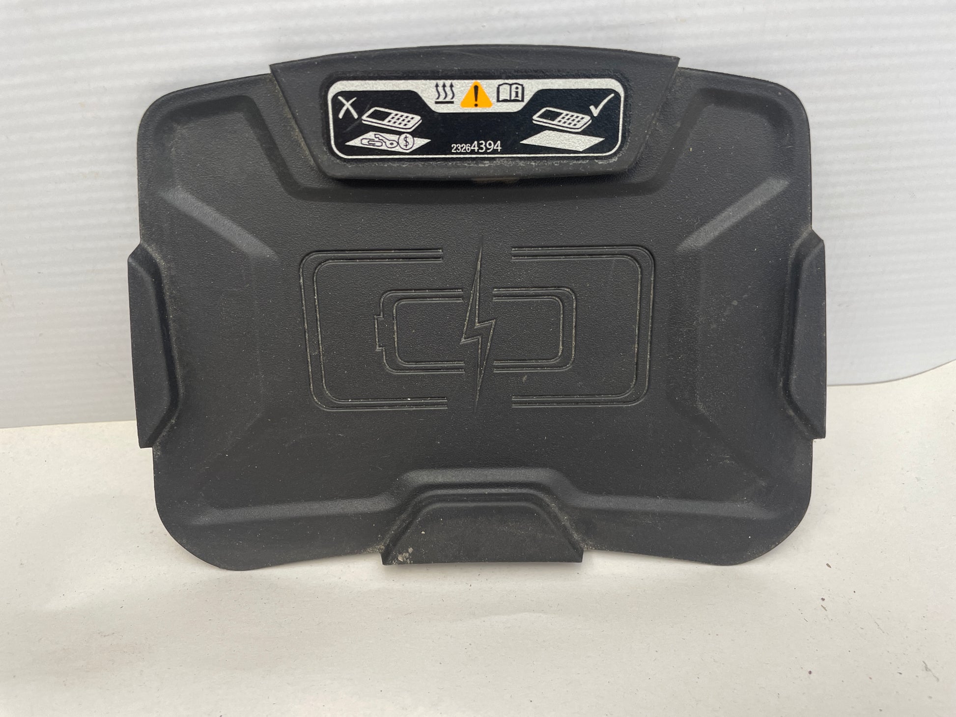 2016 Chevy Camaro SS Center Console Rear Wireless Charging Pad OEM - Day's Parts Yard