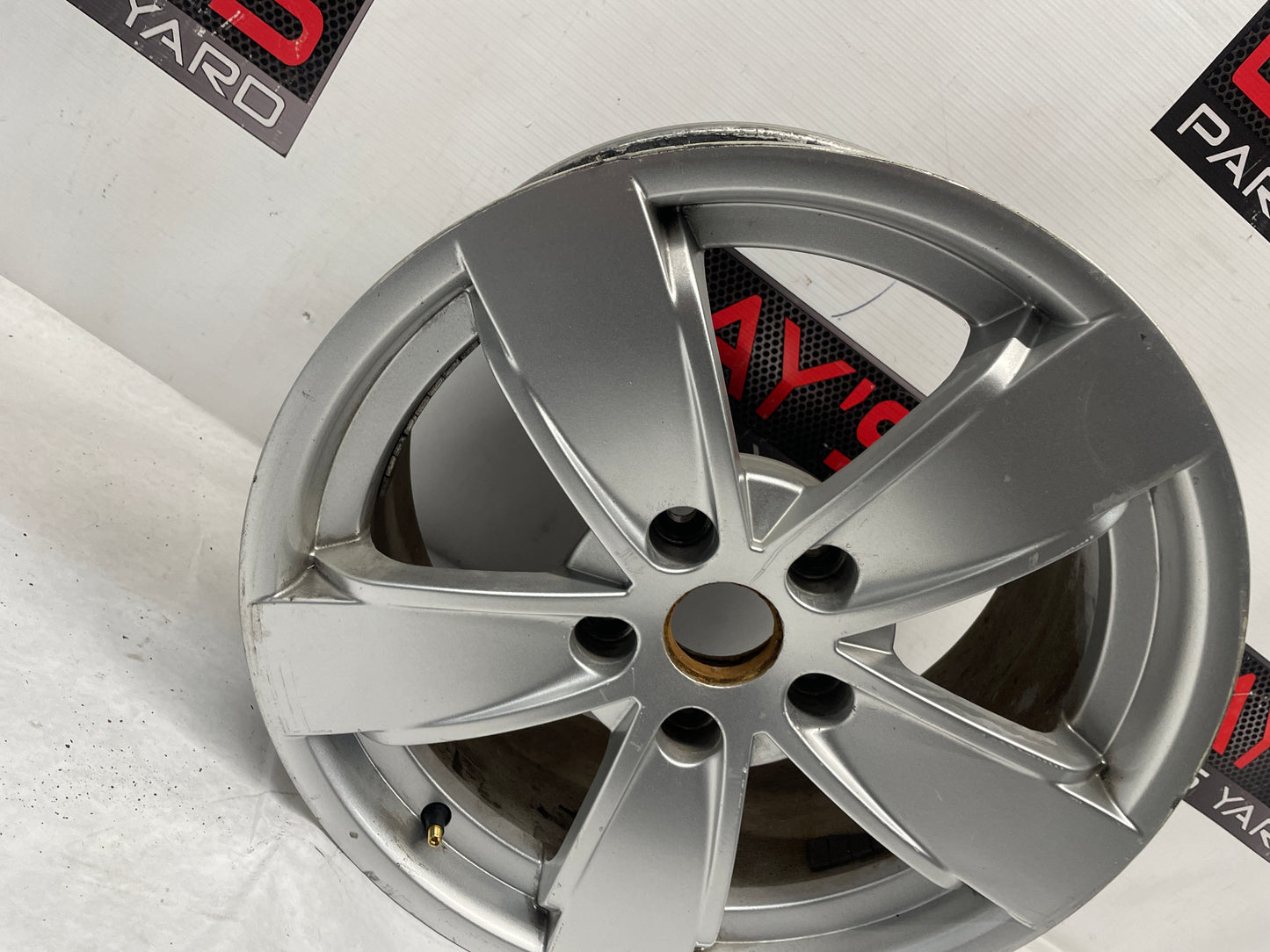 2006 Pontiac GTO Factory OEM Wheel 17X8 - Day's Parts Yard