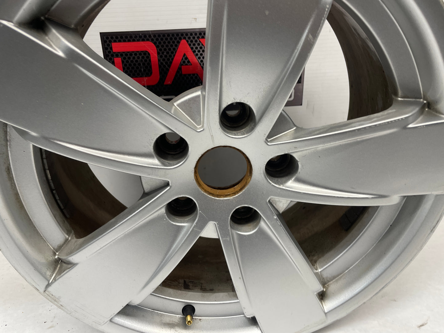 2006 Pontiac GTO Factory OEM Wheel 17X8 - Day's Parts Yard