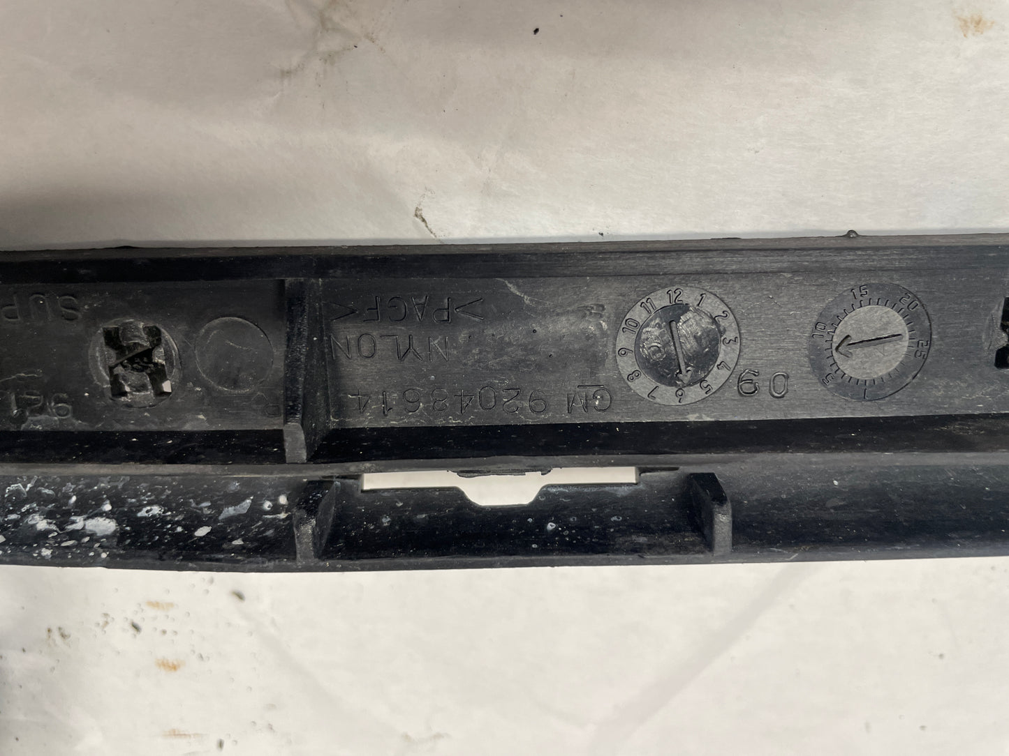 2005 Pontiac GTO RH Passenger Front Bumper Fascia Fender Guide Brackets OEM - Day's Parts Yard