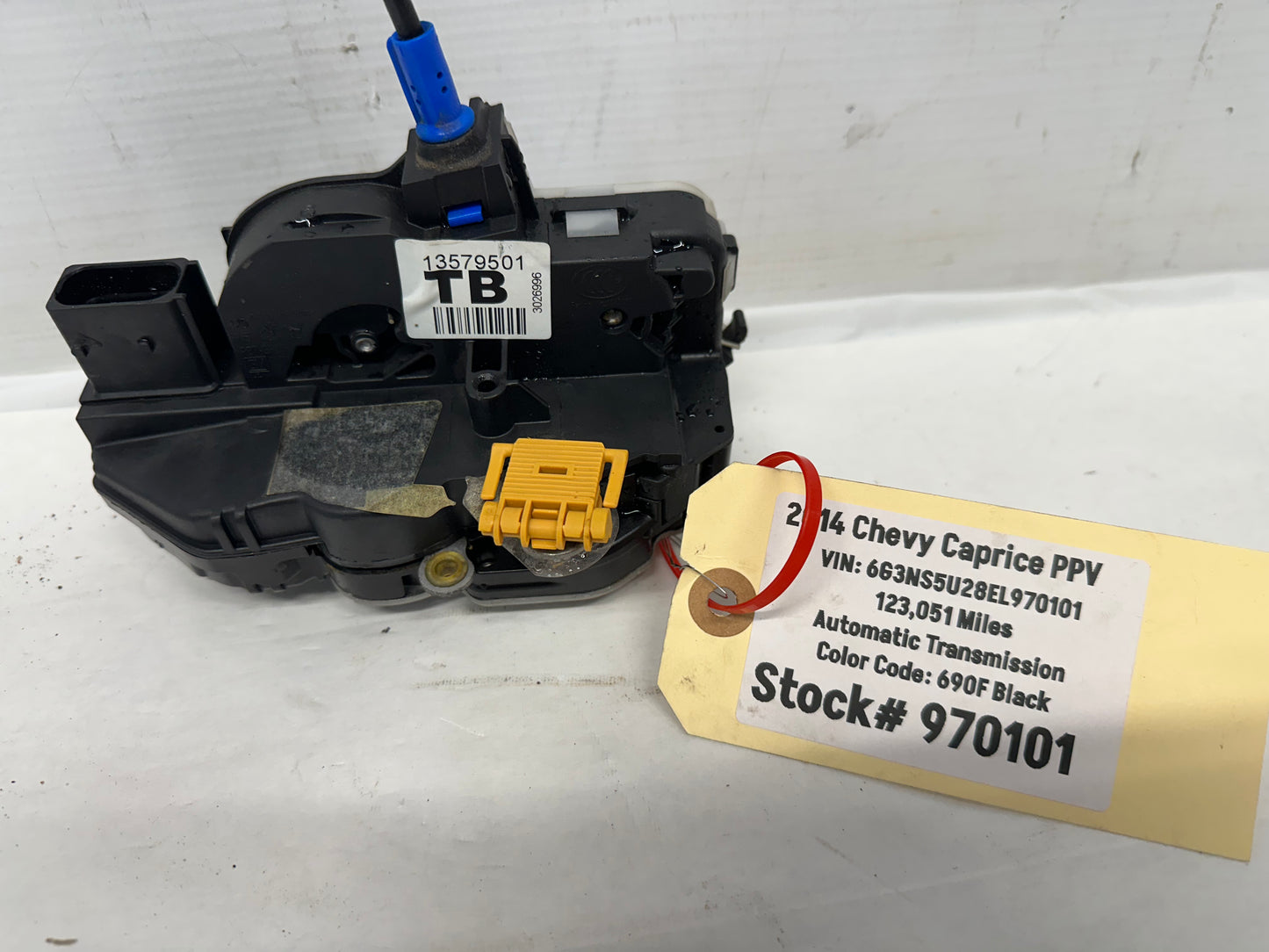 2014 Chevy Caprice PPV RH Passenger Front Door Lock Actuator OEM - Day's Parts Yard