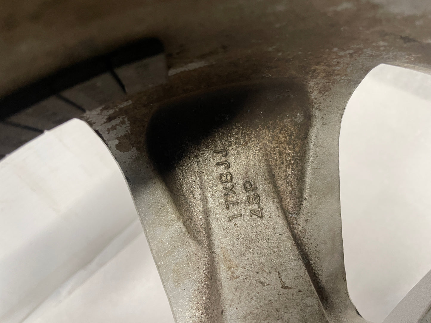 2006 Pontiac GTO Factory OEM Wheel 17X8 - Day's Parts Yard