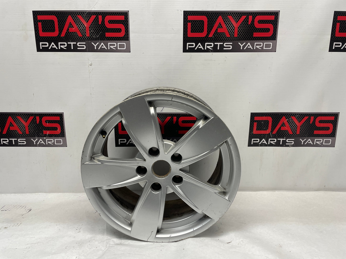 2006 Pontiac GTO Factory OEM Wheel 17X8 - Day's Parts Yard