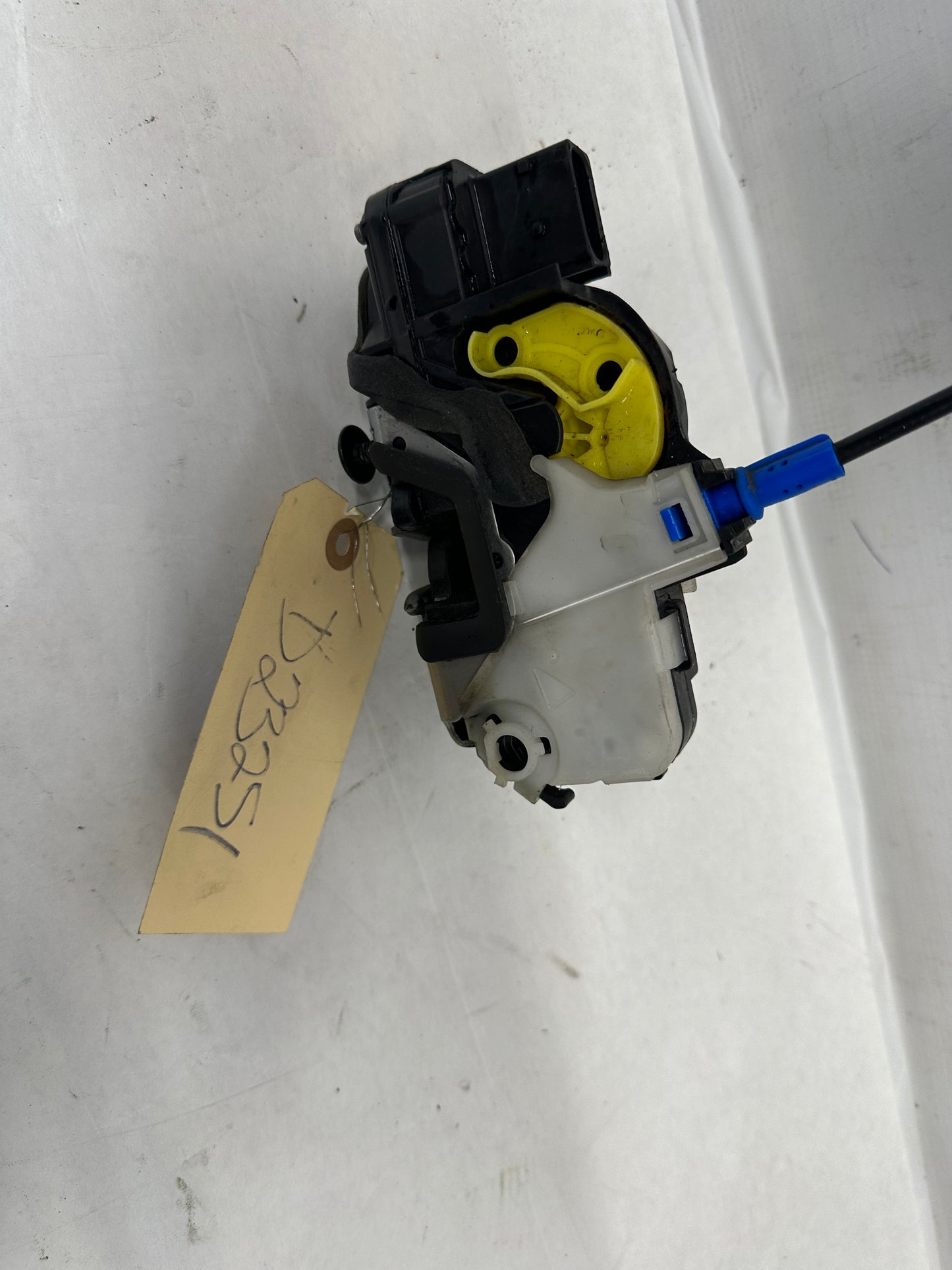 2014 Chevy Caprice PPV LH Driver Front Door Lock Actuator OEM - Day's Parts Yard
