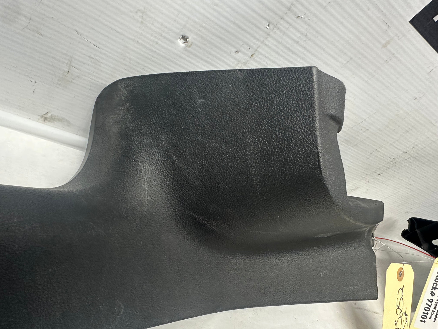 2014 Chevy Caprice PPV RH & LH Rear Interior Carpet Retainer Sill Trim OEM - Day's Parts Yard