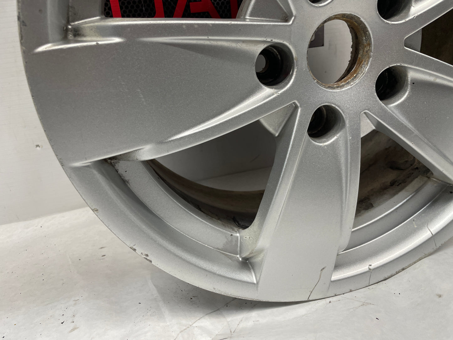 2006 Pontiac GTO Factory OEM Wheel 17X8 - Day's Parts Yard