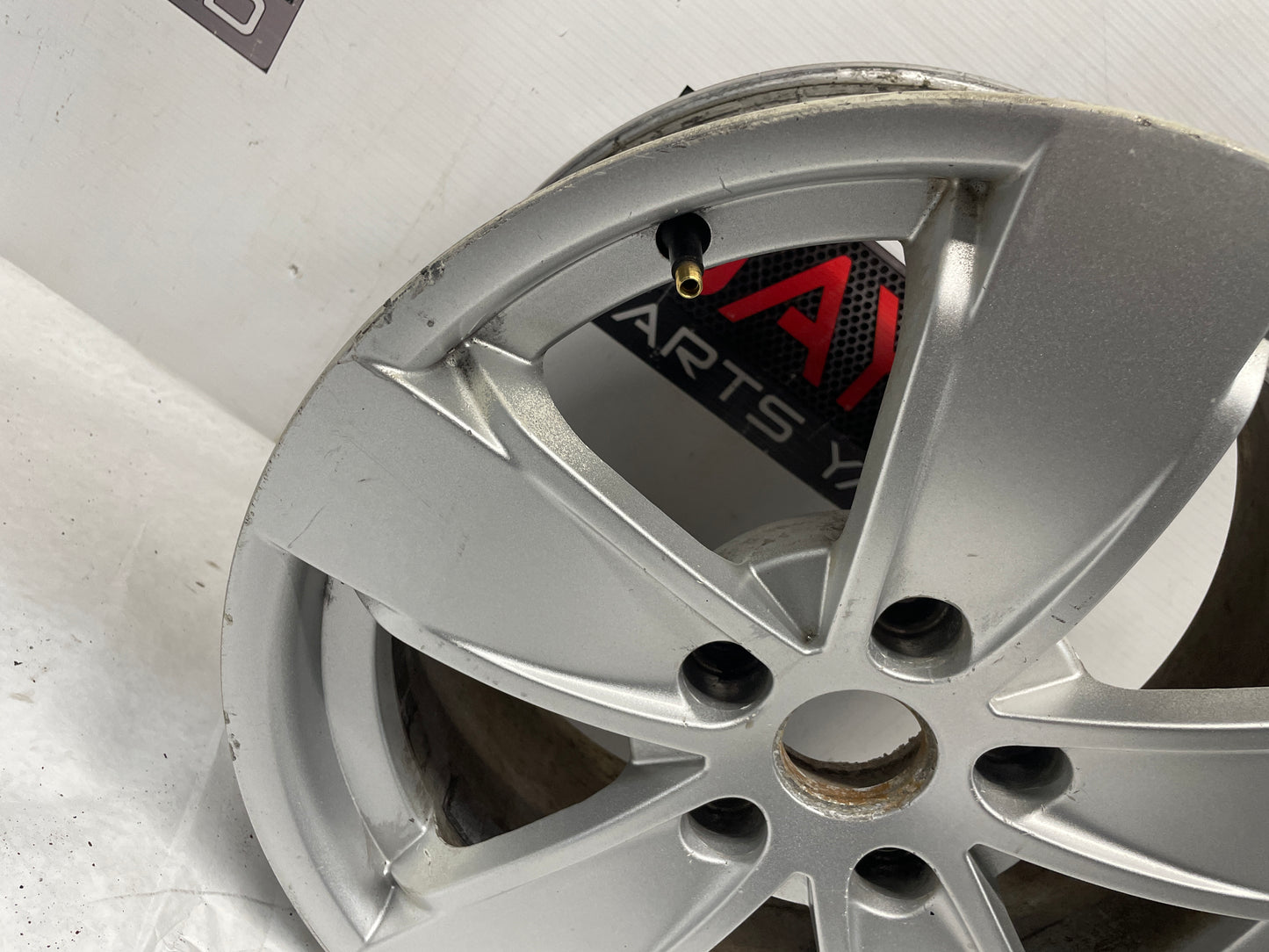 2006 Pontiac GTO Factory OEM Wheel 17X8 - Day's Parts Yard