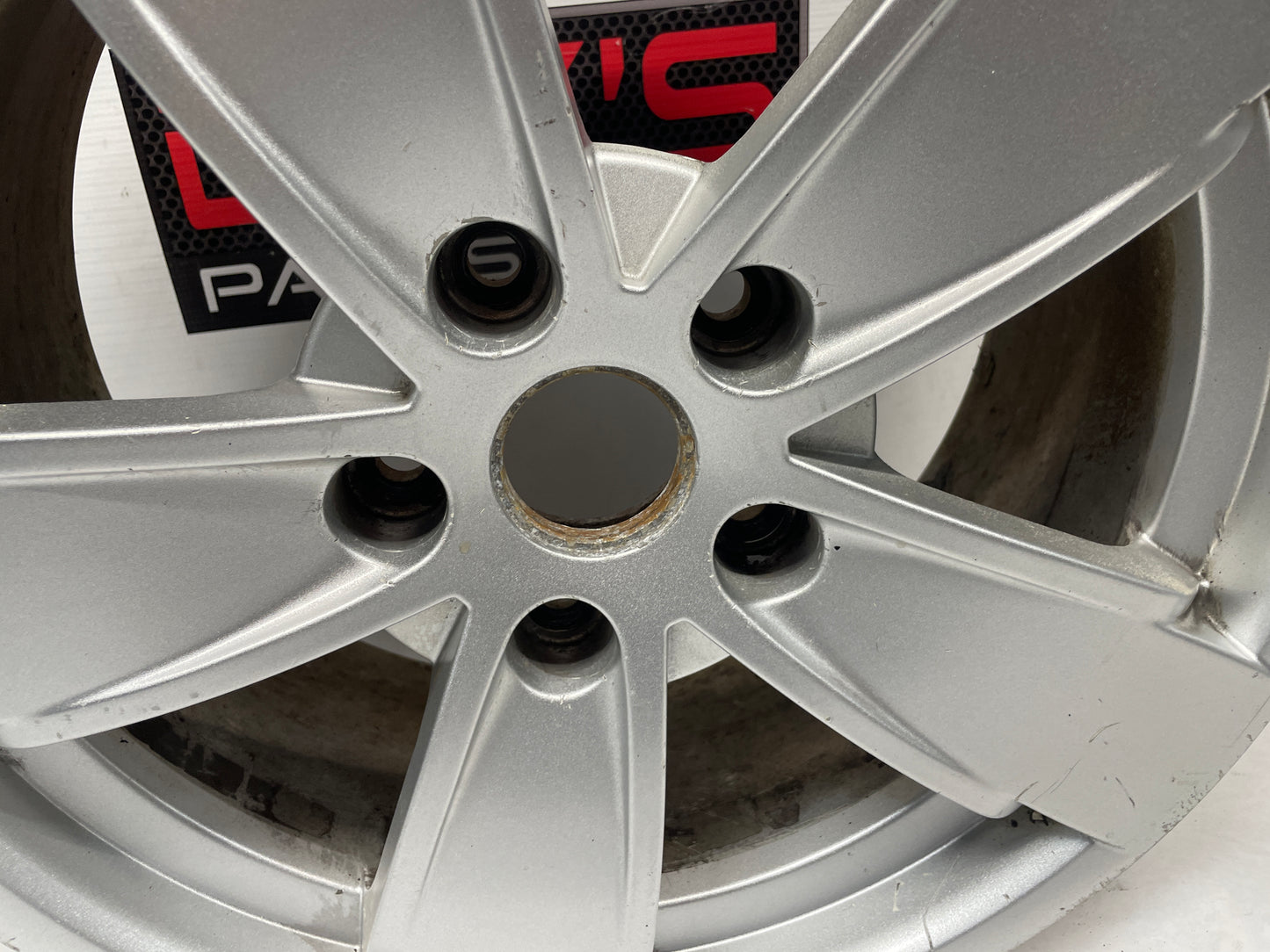 2006 Pontiac GTO Factory OEM Wheel 17X8 - Day's Parts Yard