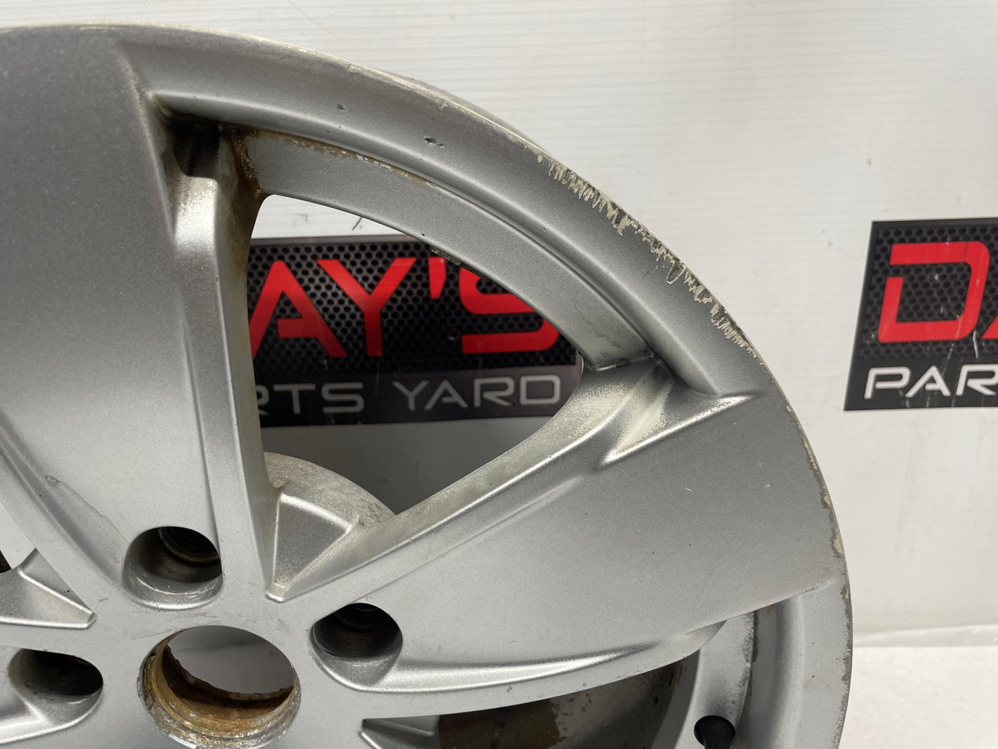 2006 Pontiac GTO Factory OEM Wheel 17X8 - Day's Parts Yard