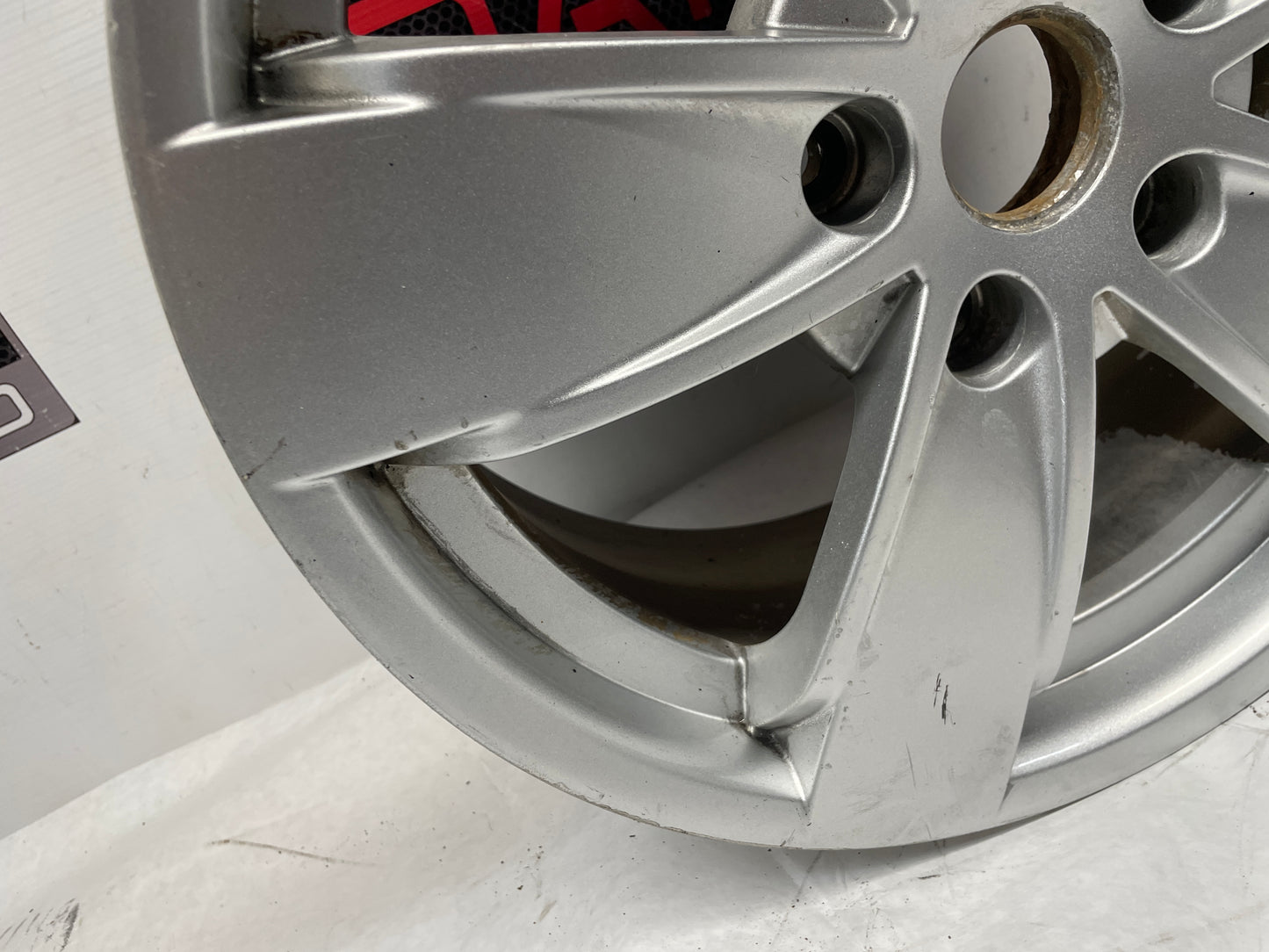 2006 Pontiac GTO Factory OEM Wheel 17X8 - Day's Parts Yard