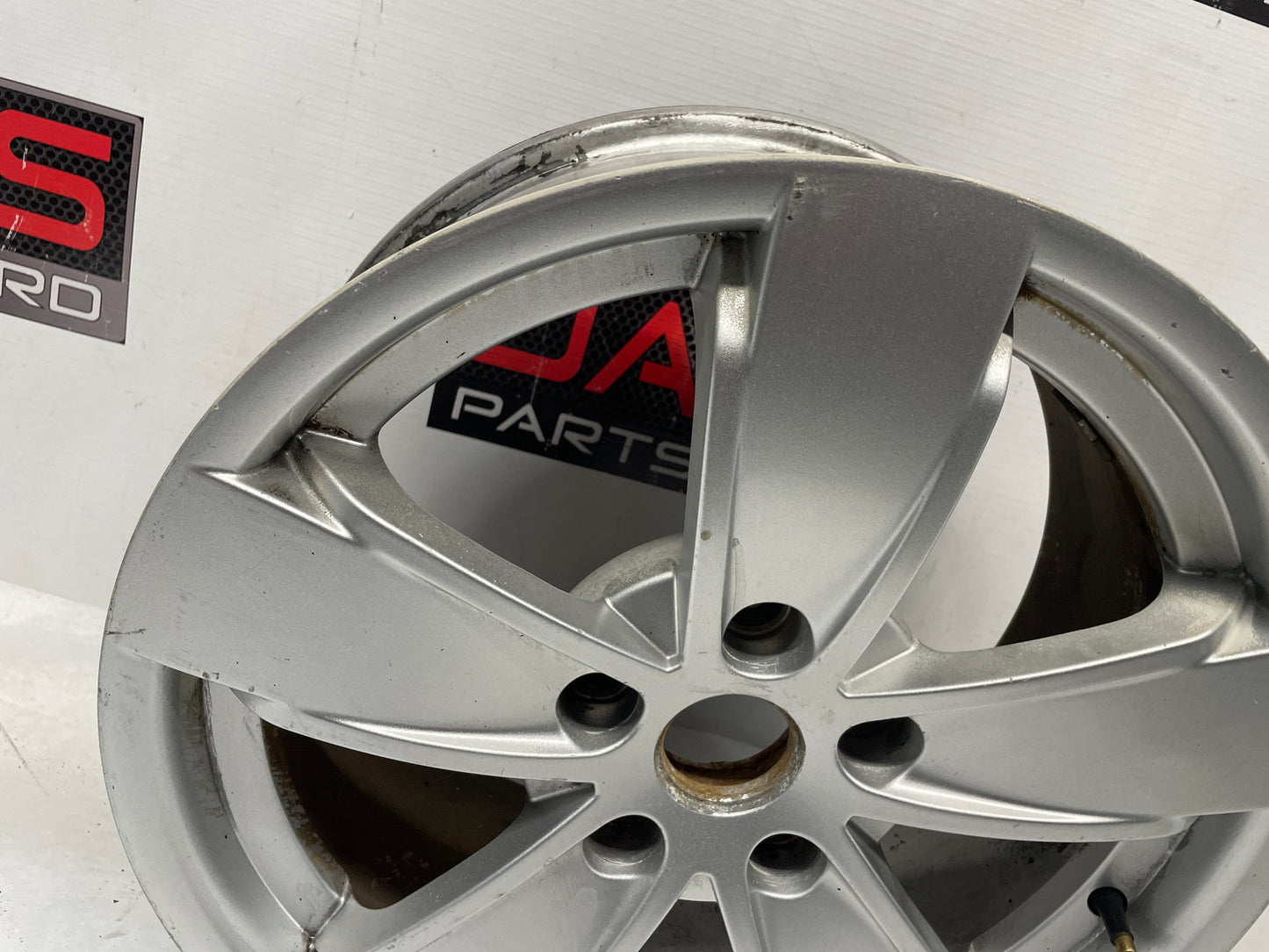 2006 Pontiac GTO Factory OEM Wheel 17X8 - Day's Parts Yard