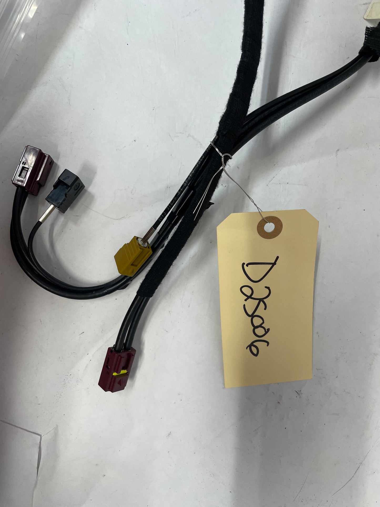 2016 Chevy SS Sedan Shark Fin Antenna Cable Wire Wiring Harness OEM - Day's Parts Yard