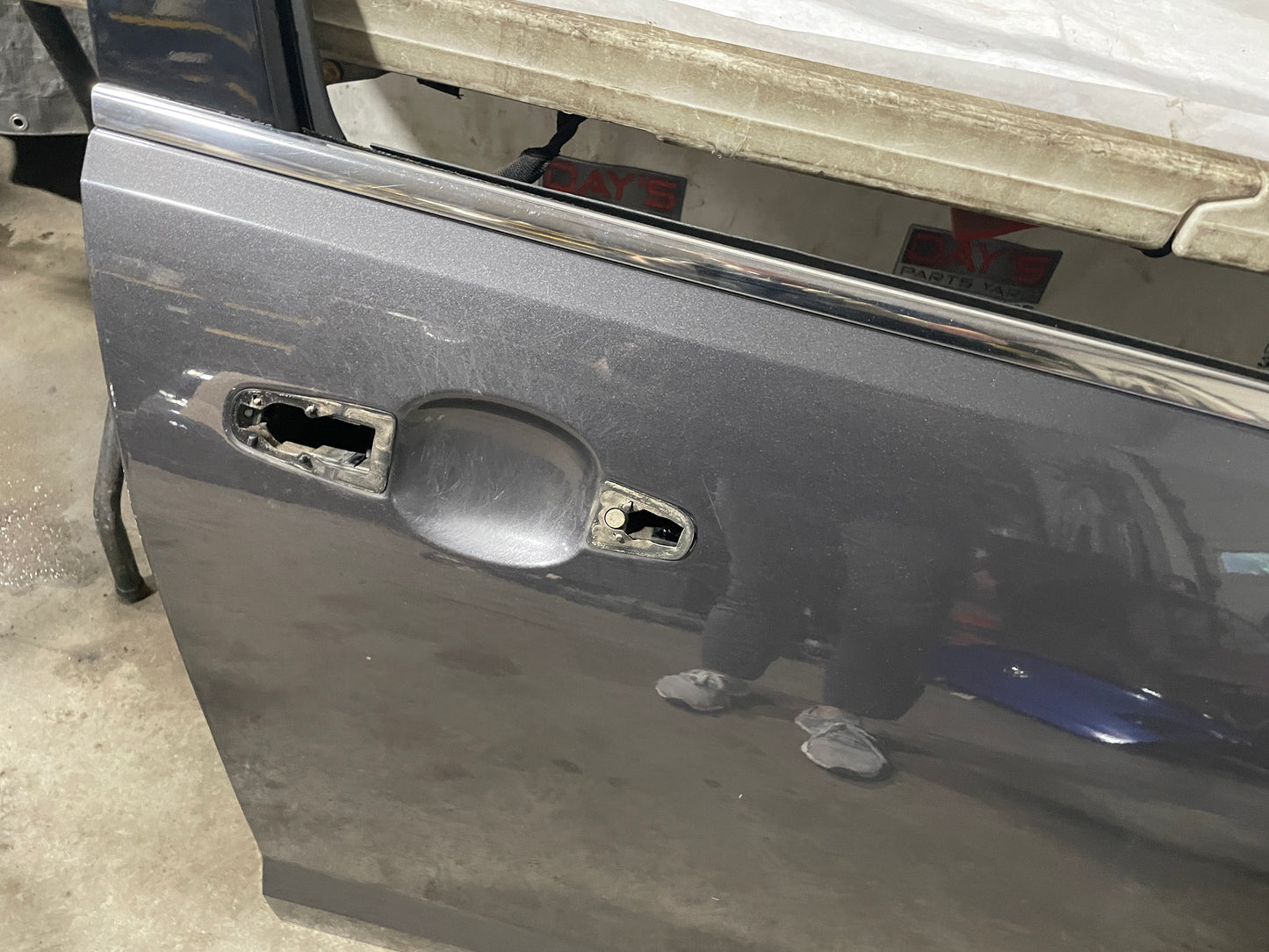 2009 Pontiac G8 Base Front RH Passenger Door OEM - Day's Parts Yard
