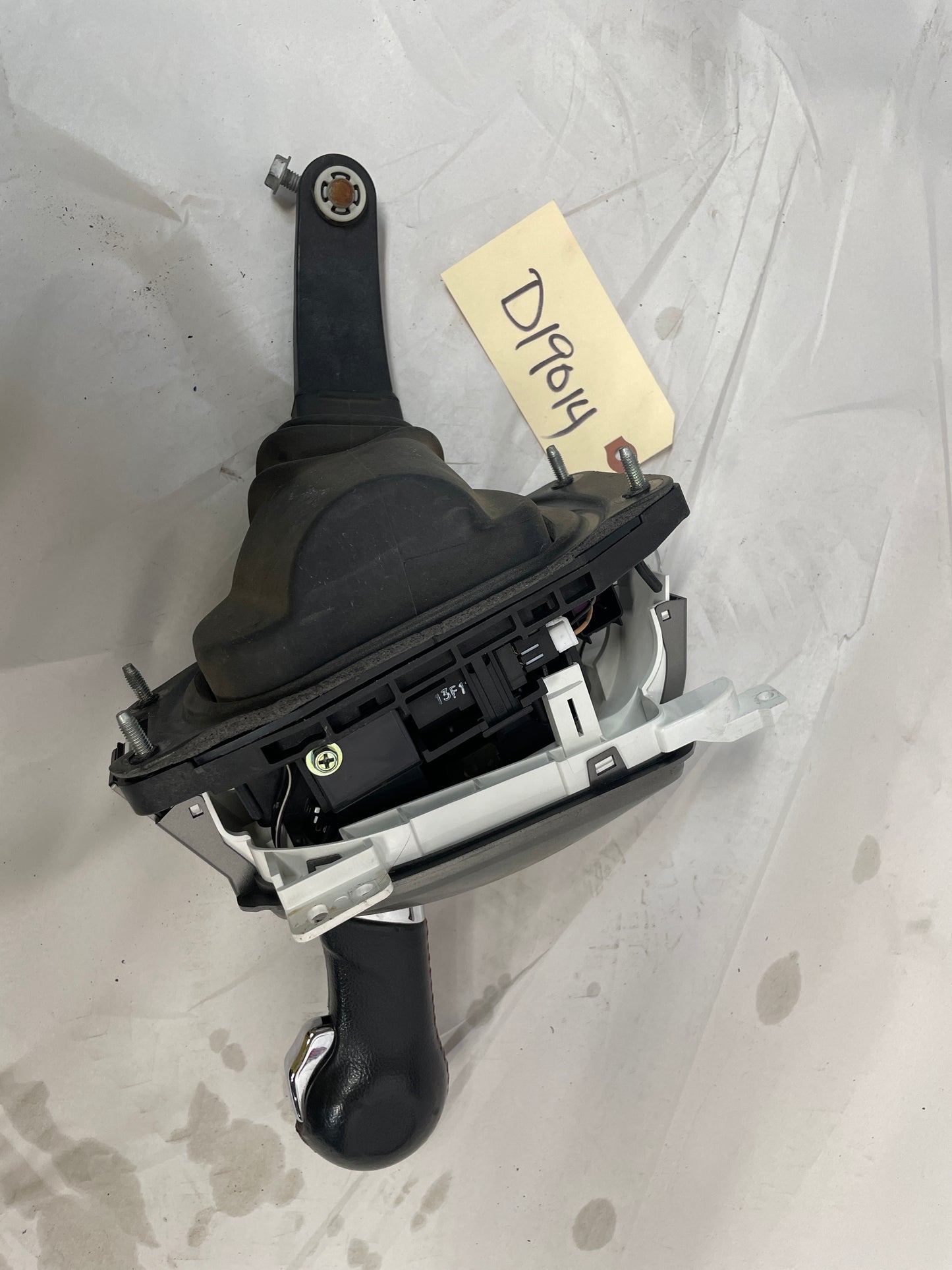 2014 Chevy Camaro ZL1 Automatic Shifter OEM - Day's Parts Yard