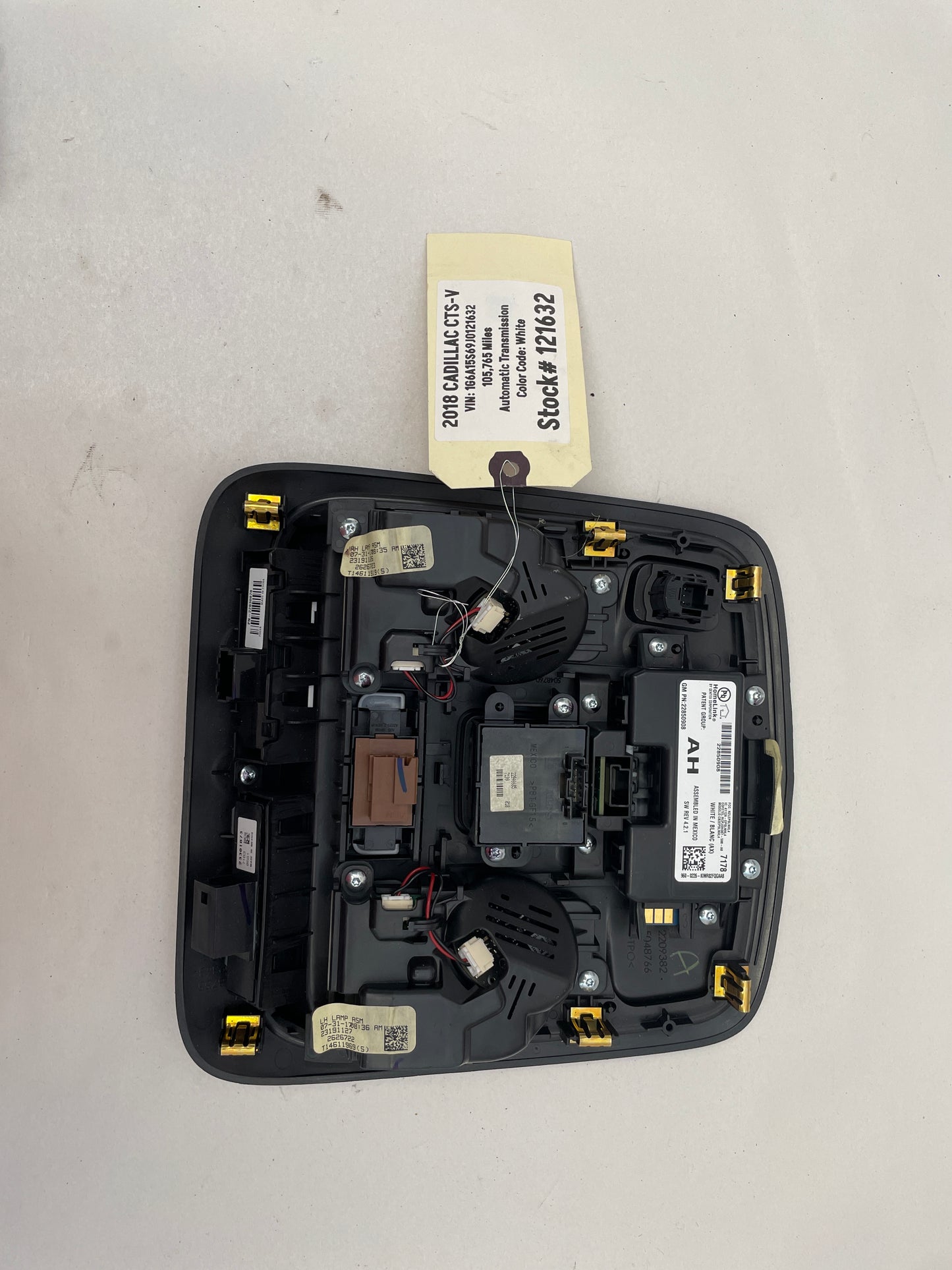 2018 Cadillac CTS-V Overhead Console Control Unit Dome Light OEM - Day's Parts Yard