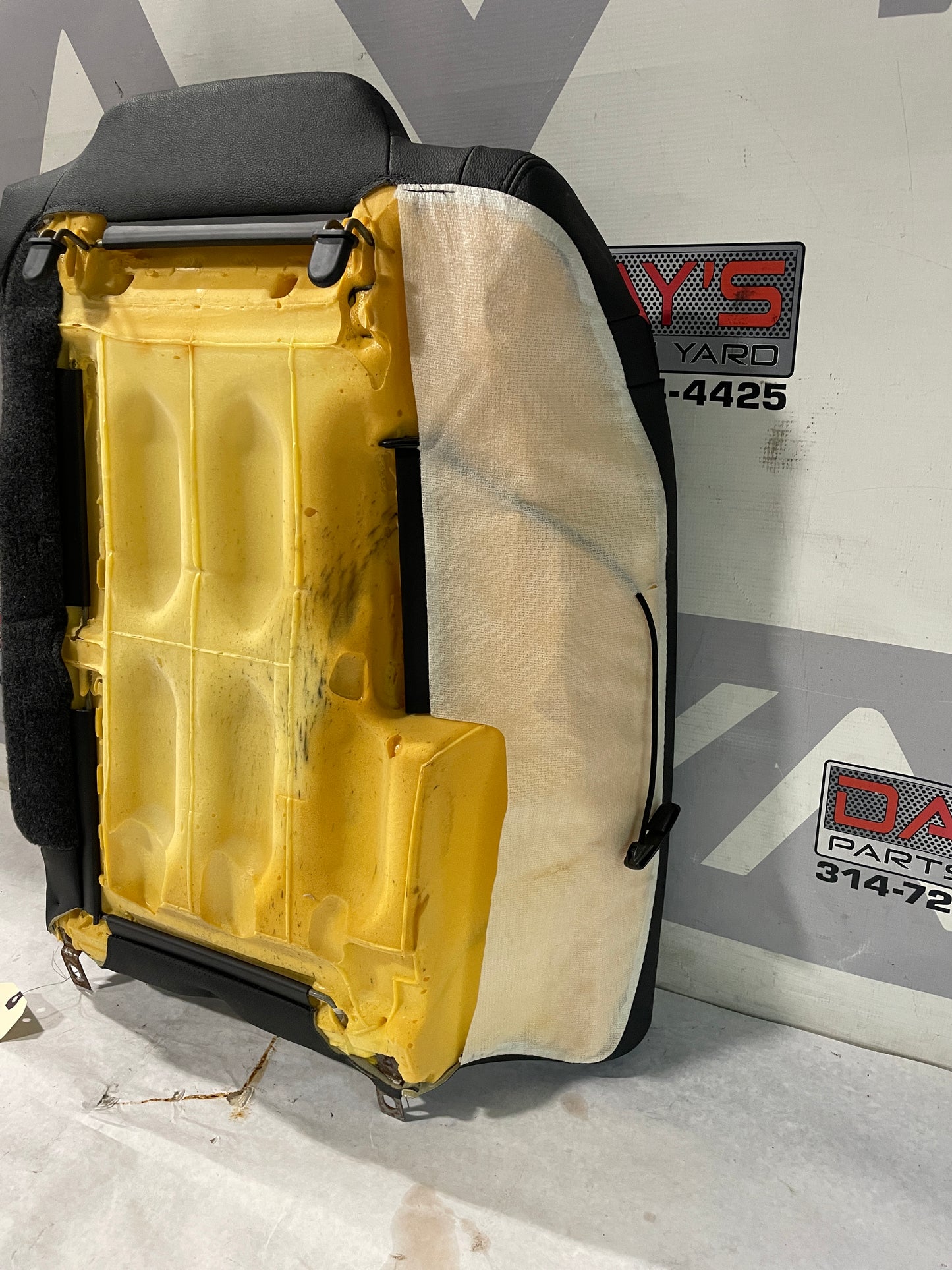 2009 Pontiac G8 Base Rear Seat Top RH Passenger Section OEM - Day's Parts Yard