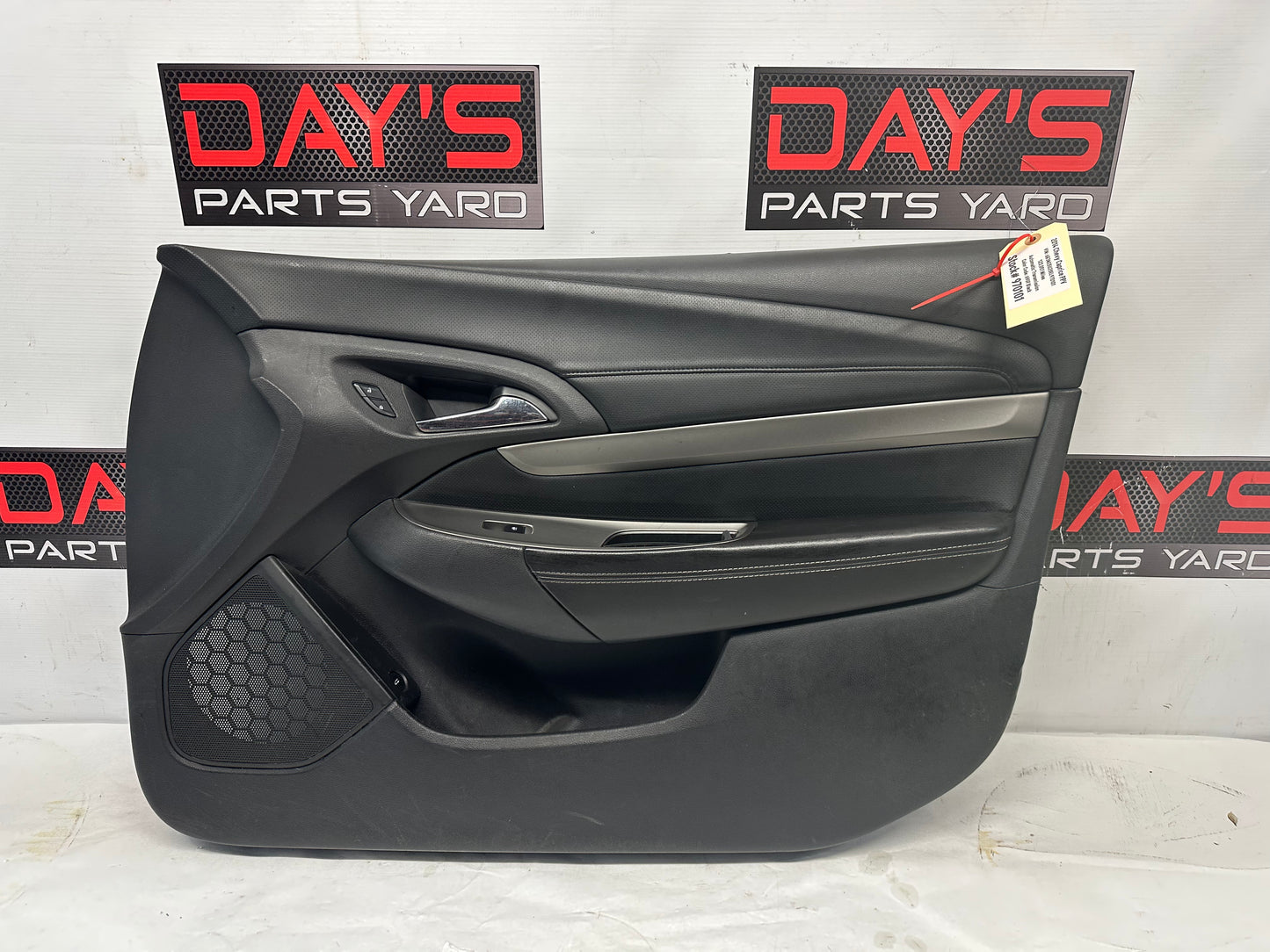 2014 Chevy Caprice PPV RH Passenger Front Interior Door Panel OEM - Day's Parts Yard