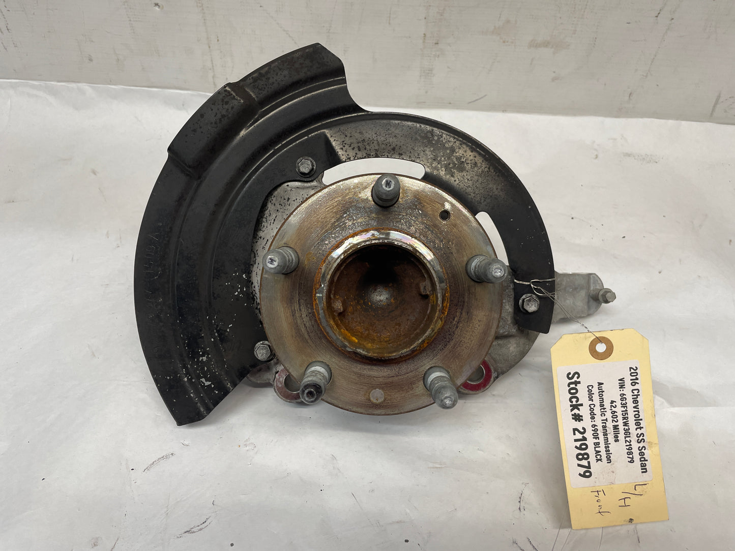 2016 Chevy SS Sedan LH Driver Front Suspension Spindle Hub Knuckle Wheel Bearing OEM - Day's Parts Yard