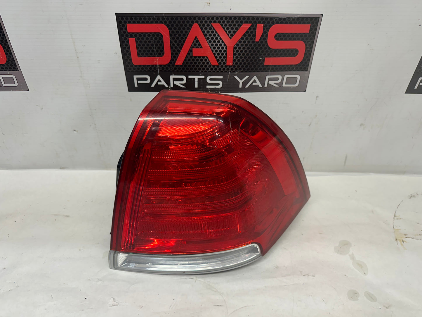 2014 Chevy Caprice PPV RH Passenger Tail Light Taillight Lamp OEM - Day's Parts Yard