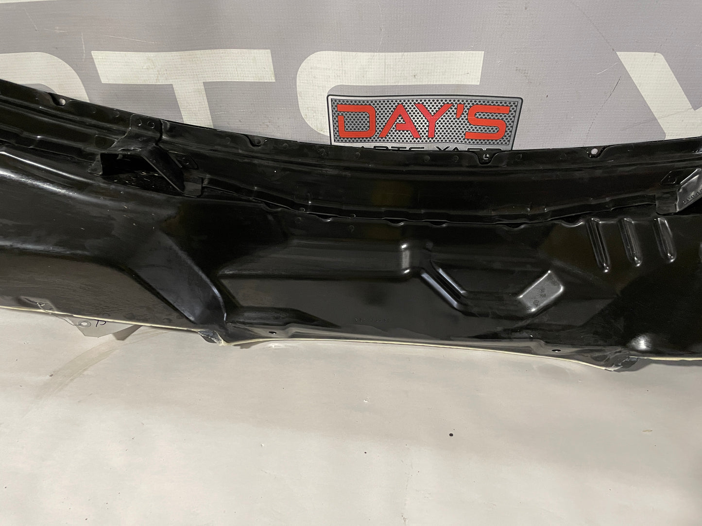 2019 Chevy Camaro ZL1 1LE Windshield Wiper Motor Metal Cover Panel OEM - Day's Parts Yard