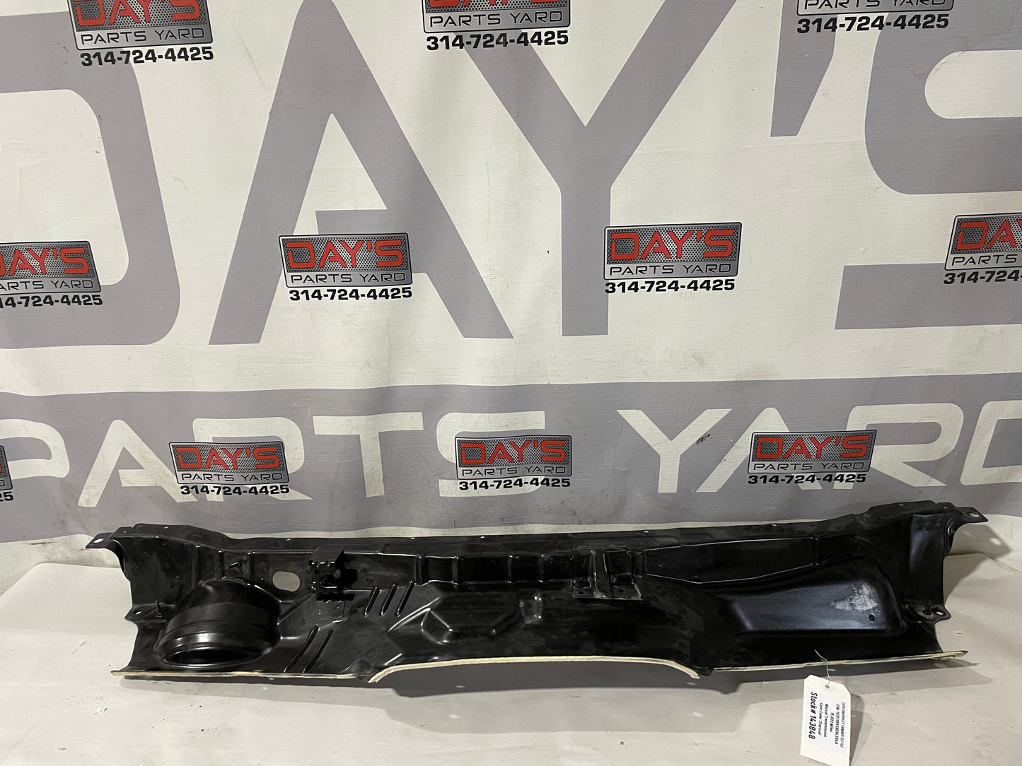 2019 Chevy Camaro ZL1 1LE Windshield Wiper Motor Metal Cover Panel OEM - Day's Parts Yard