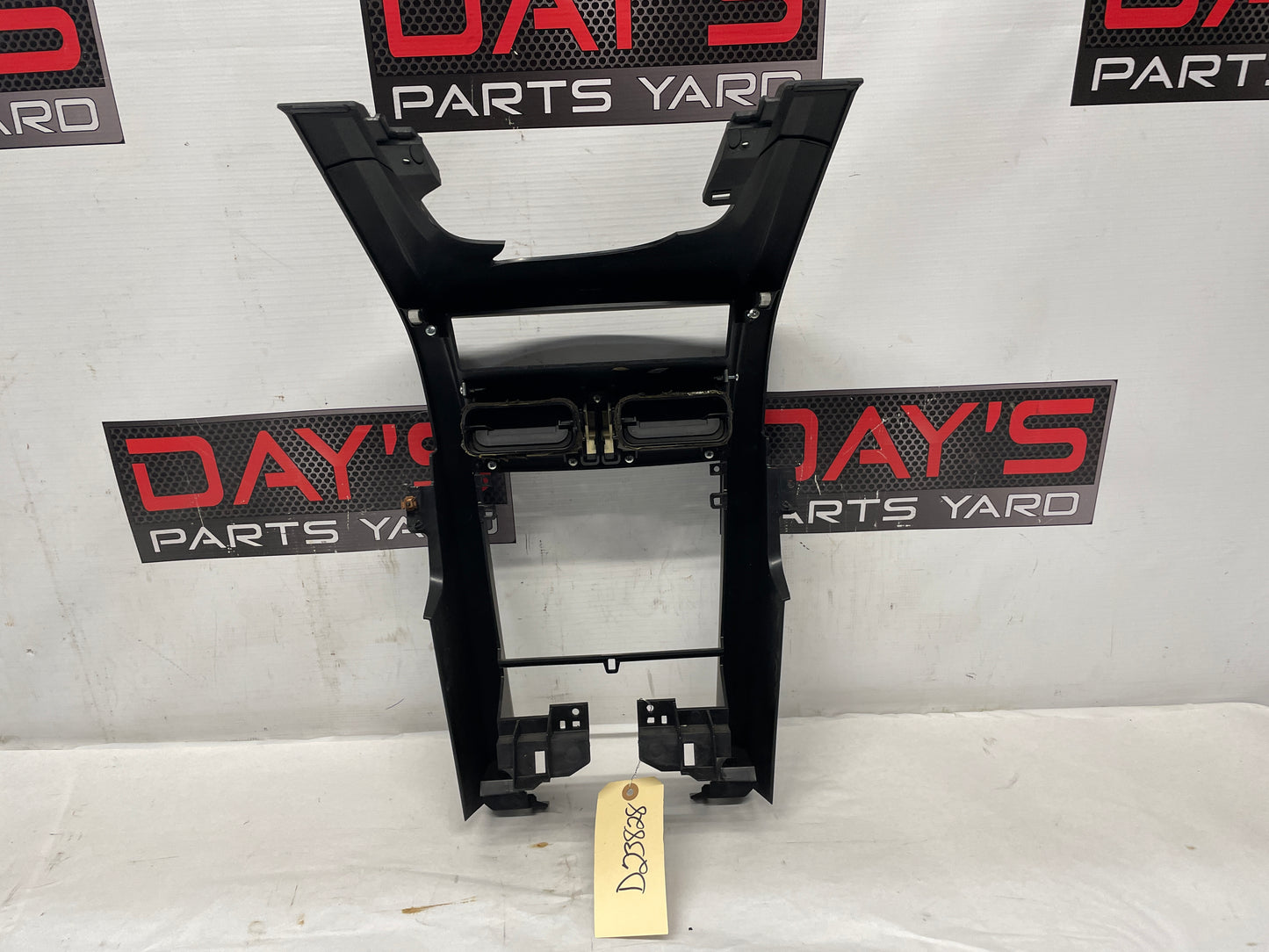 2008 Pontiac G8 GT Center Console Dash Radio Bezel Trim Panel OEM - Day's Parts Yard