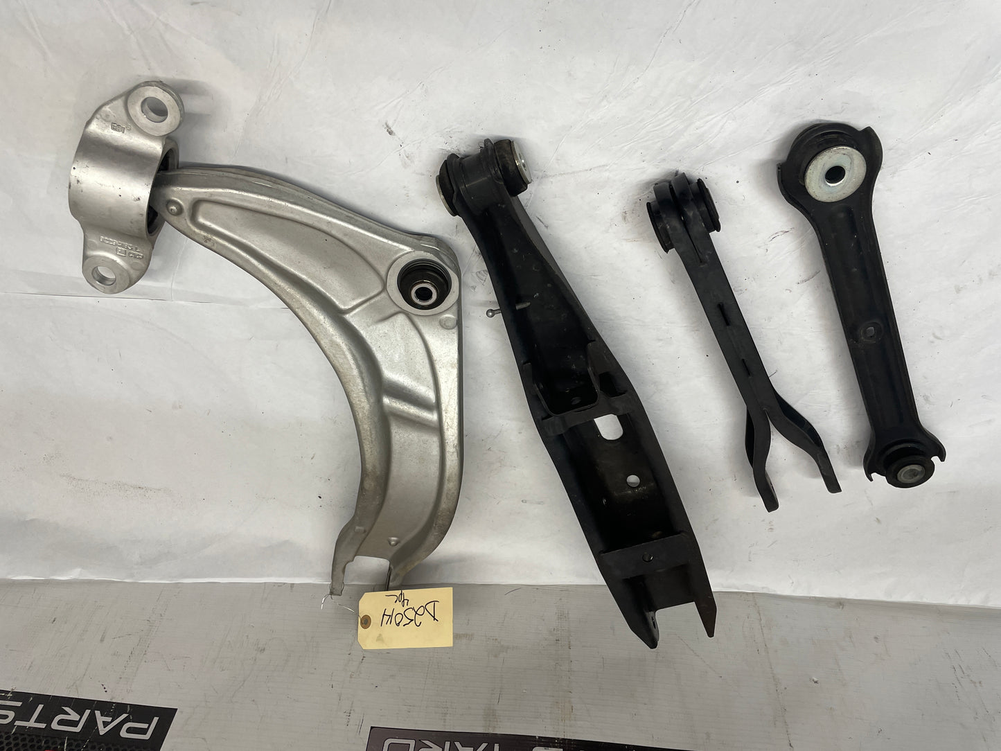 2016 Chevy SS Sedan LH Driver Rear Suspension Control Trailing Arms Links Set OEM - Day's Parts Yard