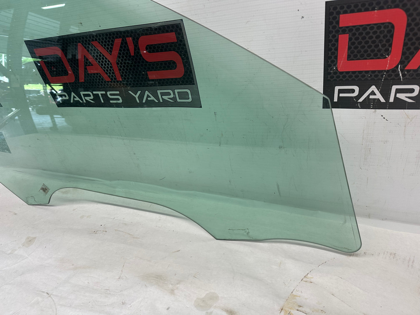 2014 Chevy Caprice PPV RH Passenger Front Door Window Glass OEM - Day's Parts Yard