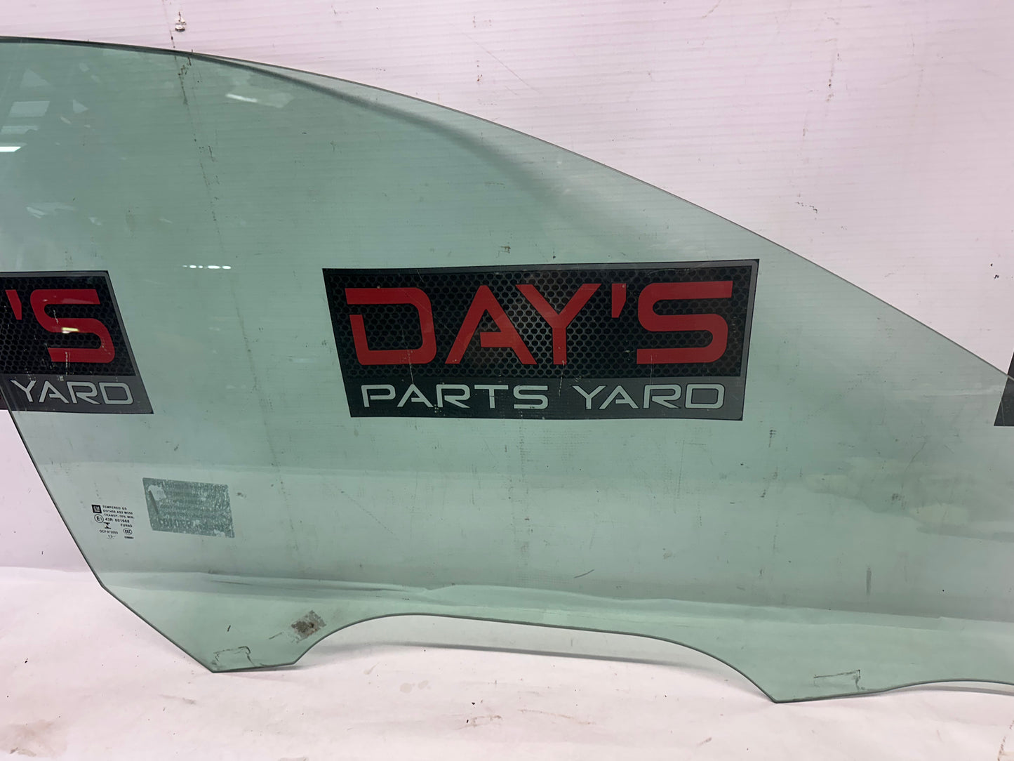 2014 Chevy Caprice PPV RH Passenger Front Door Window Glass OEM - Day's Parts Yard