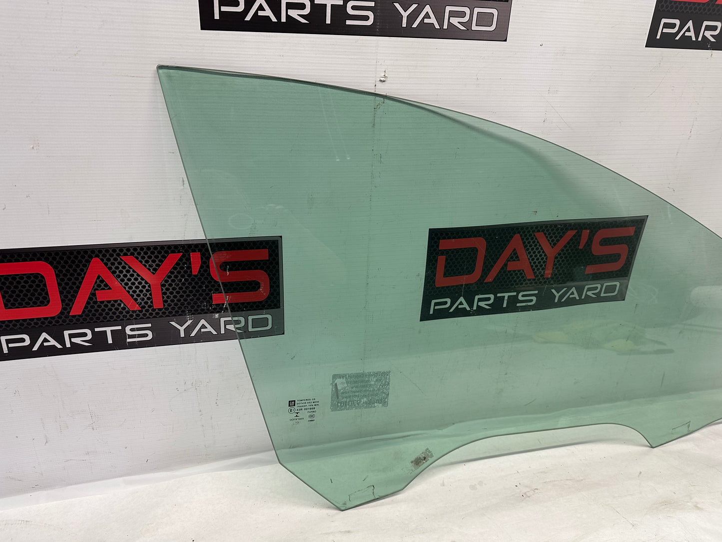 2014 Chevy Caprice PPV RH Passenger Front Door Window Glass OEM - Day's Parts Yard