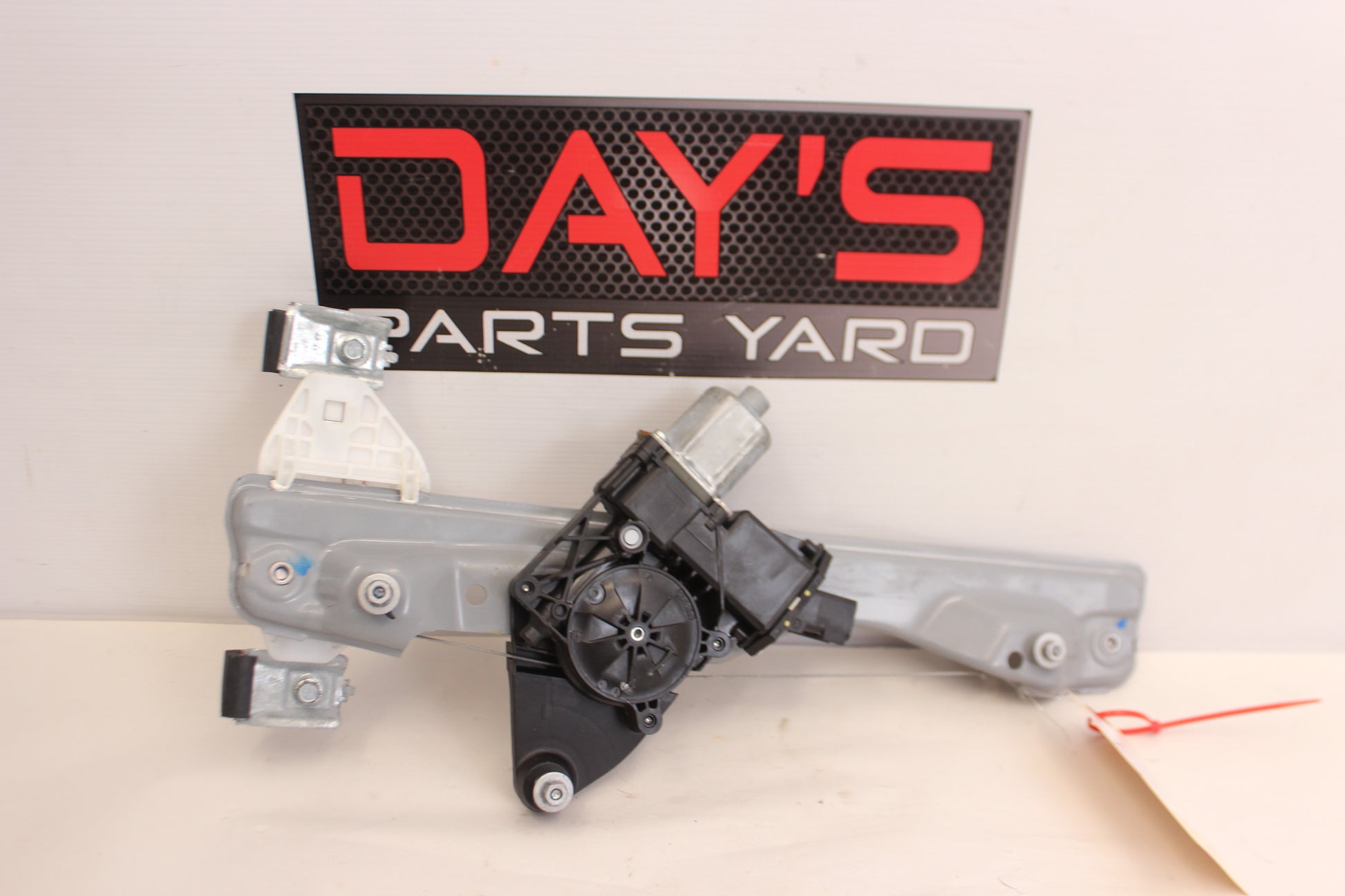 2018 Cadillac CTS-V Rear RH Passenger Window Regulator Motor OEM - Day's Parts Yard